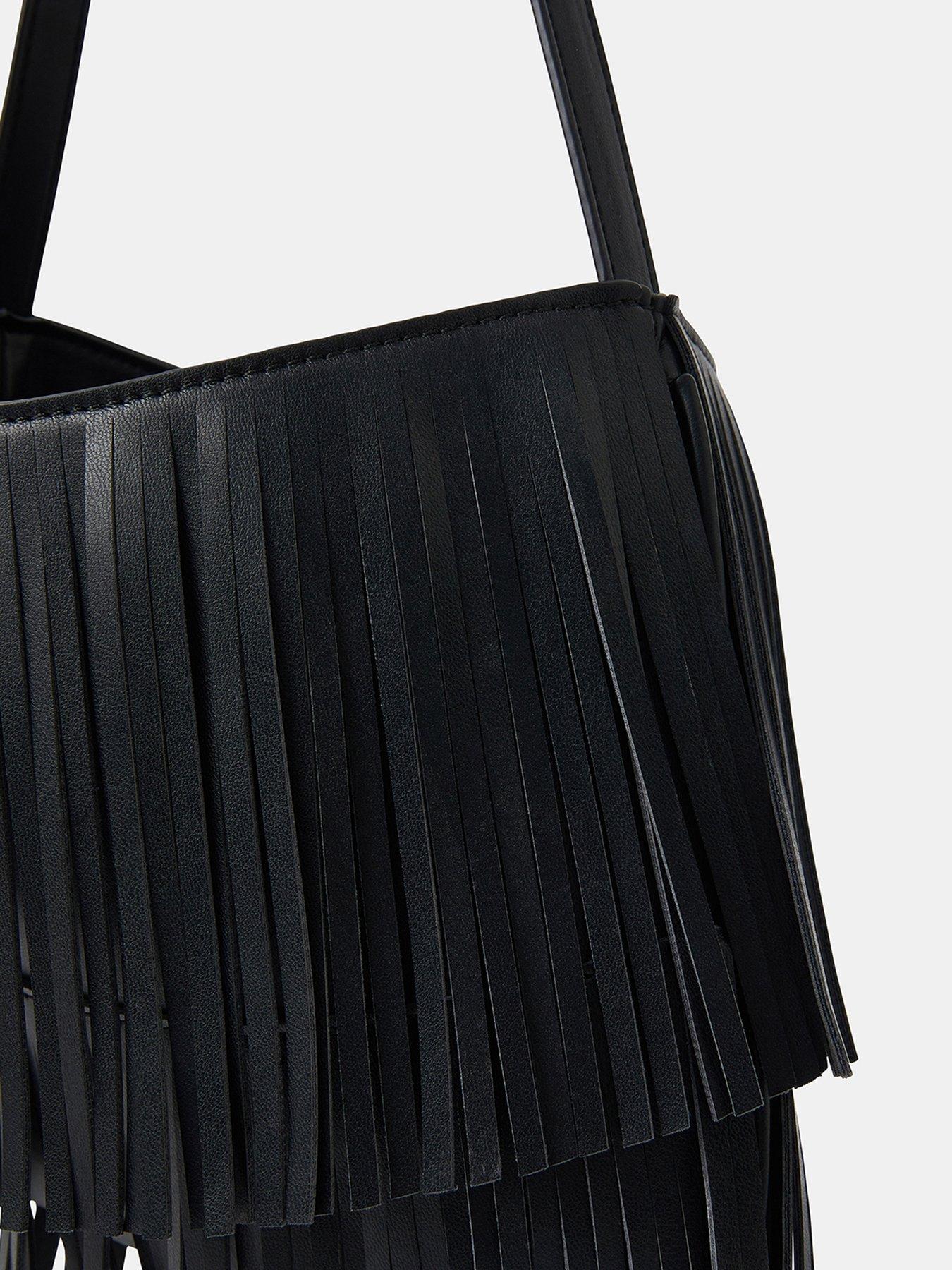 accessorize-fringe-shoulder-bag-blackoutfit