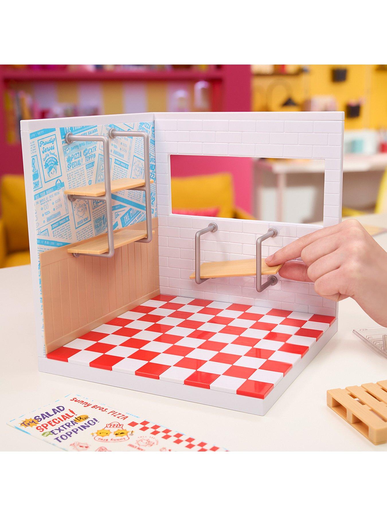 Image 4 of 8 of Mini Verse MGA's Miniverse Make It Mini Spaces Pizza Shop Building Set