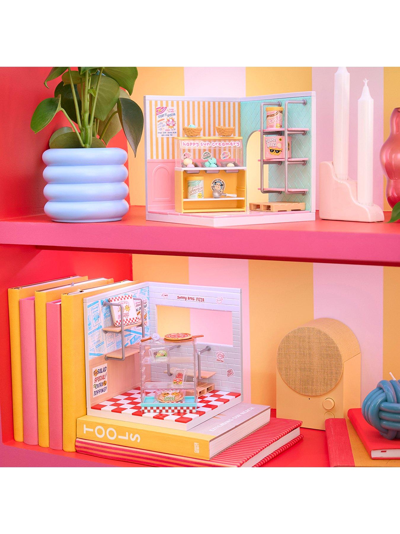Image 5 of 8 of Mini Verse MGA's Miniverse Make It Mini Spaces Pizza Shop Building Set