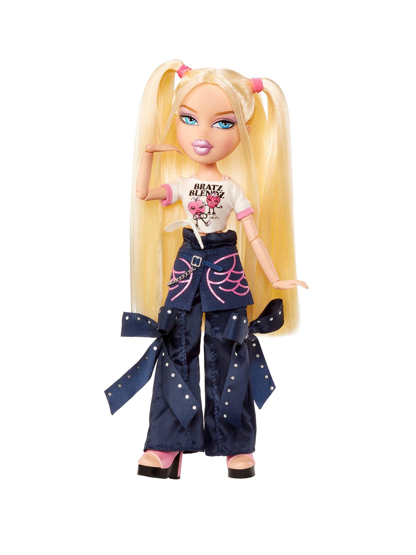 Image 1 of 7 of Bratz Stylin' Doll-Cloe