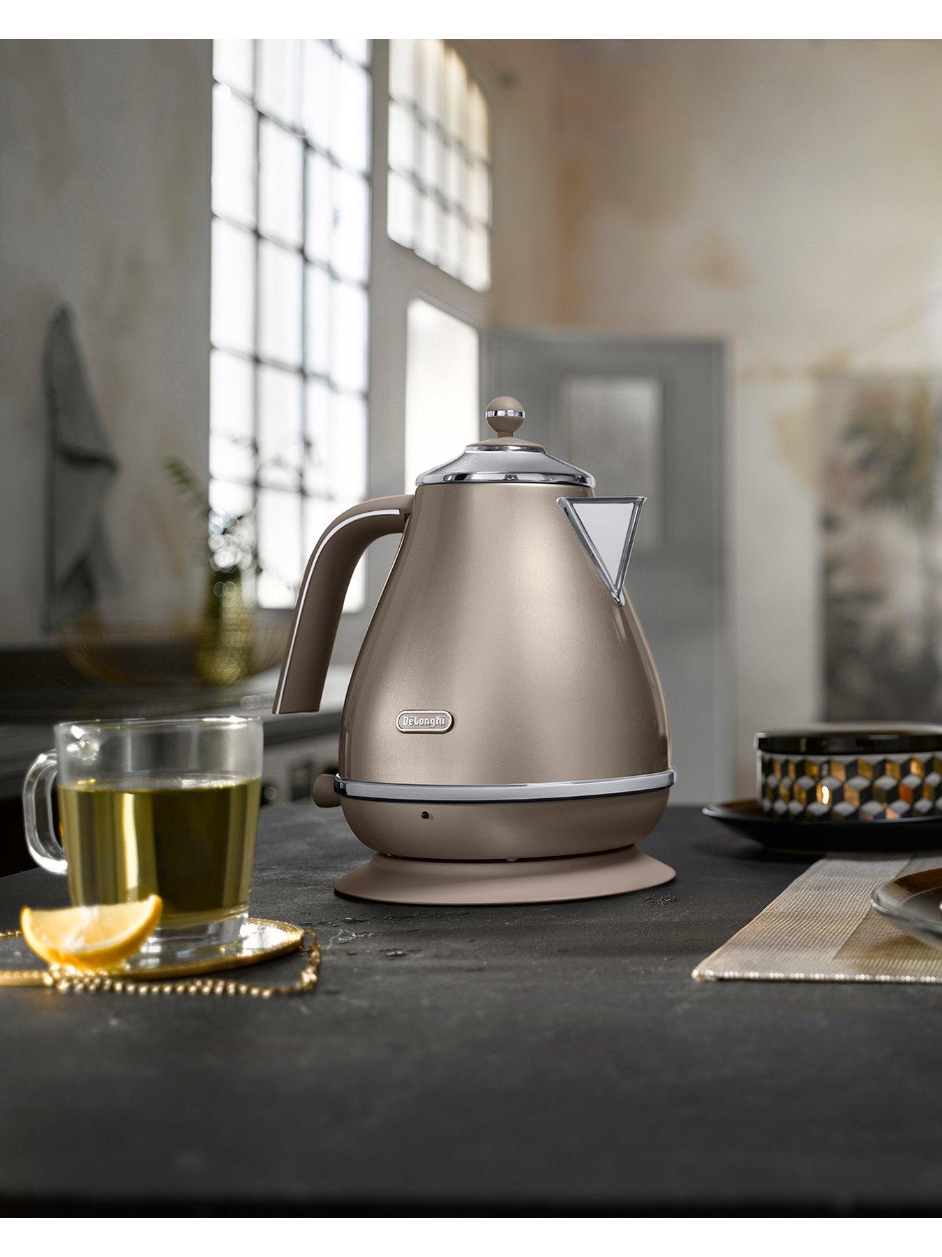 Image 2 of 6 of DeLonghi Icona Metallics Kettle - Beige