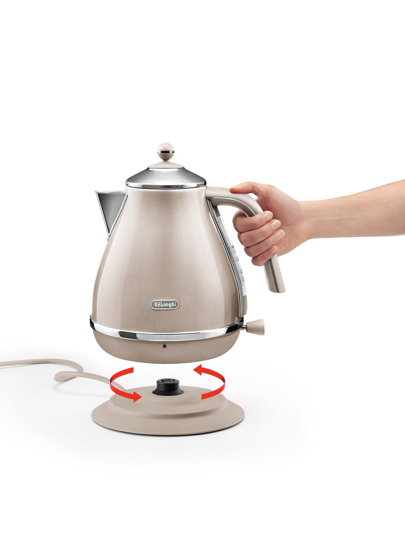 Image 4 of 6 of DeLonghi Icona Metallics Kettle - Beige