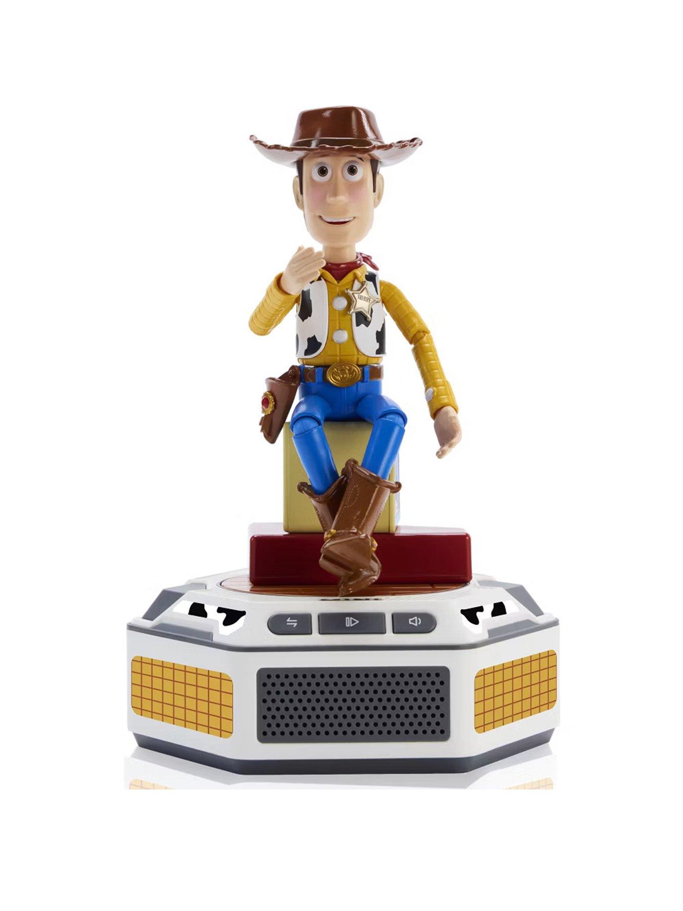 robosen-mini-animated-robot-and-base-set-woody