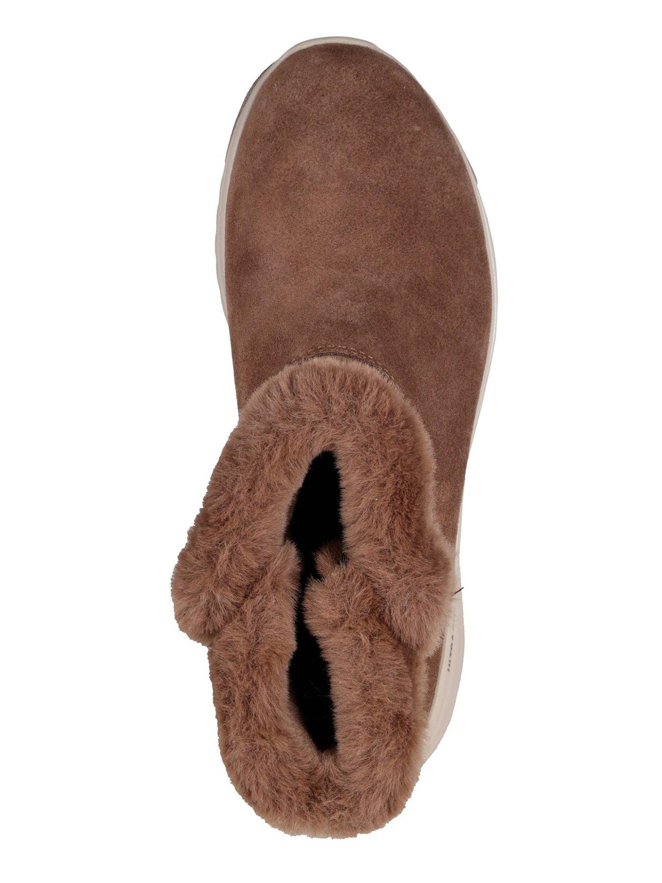 skechers-on-the-go-stellar-cozy-step-waterproof-boot-brownoutfit