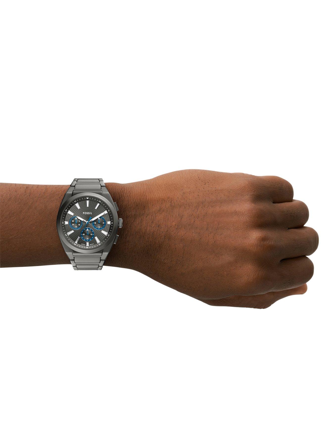 fossil-mens-everett-chronograph-gunmetal-stainless-steel-watch-fs6107outfit