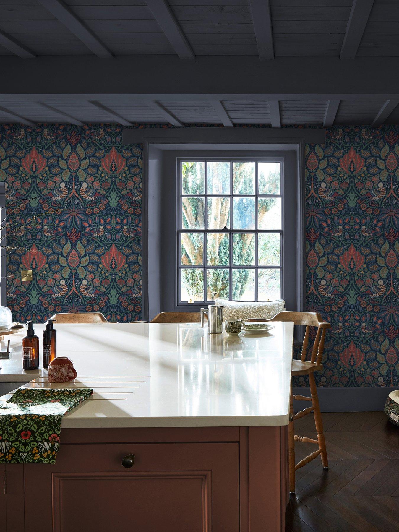 william-morris-at-home-william-morris-dove-rose-midsummer-wallpaper