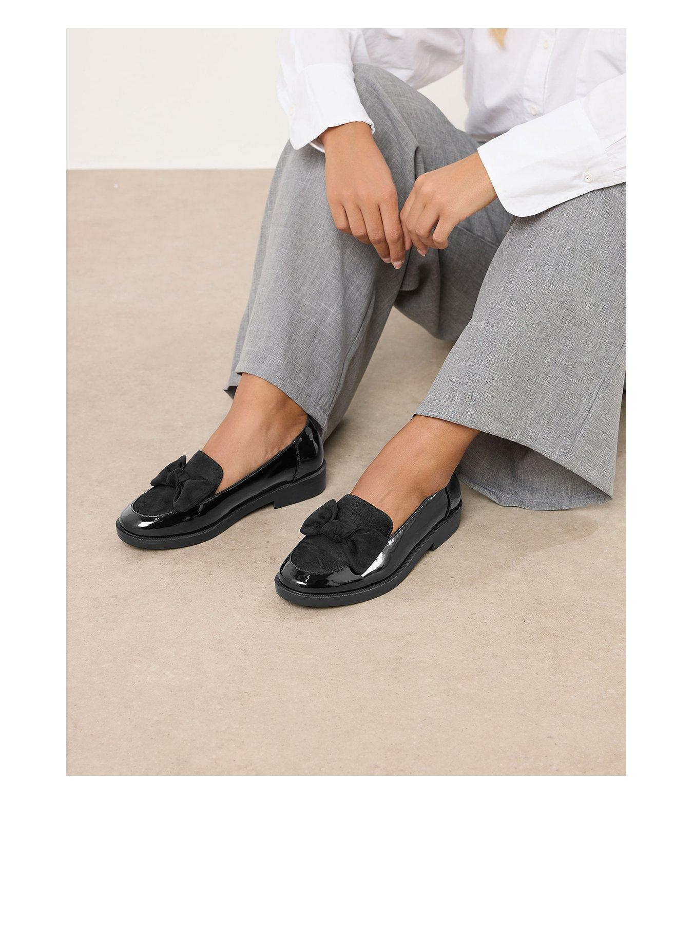 yours-extra-wide-fit-bow-patent-loafer-blackfront