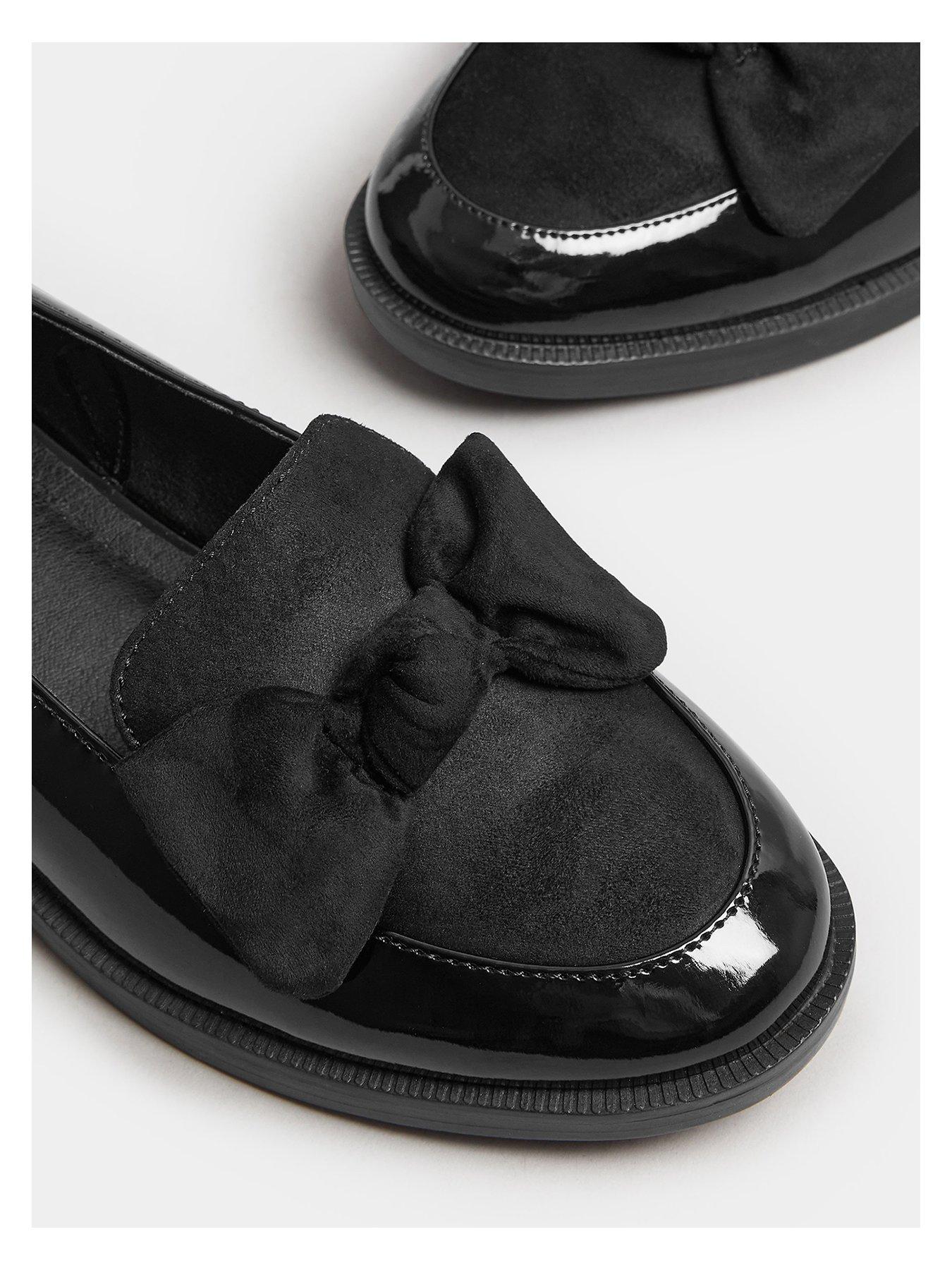 yours-extra-wide-fit-bow-patent-loafer-blackoutfit