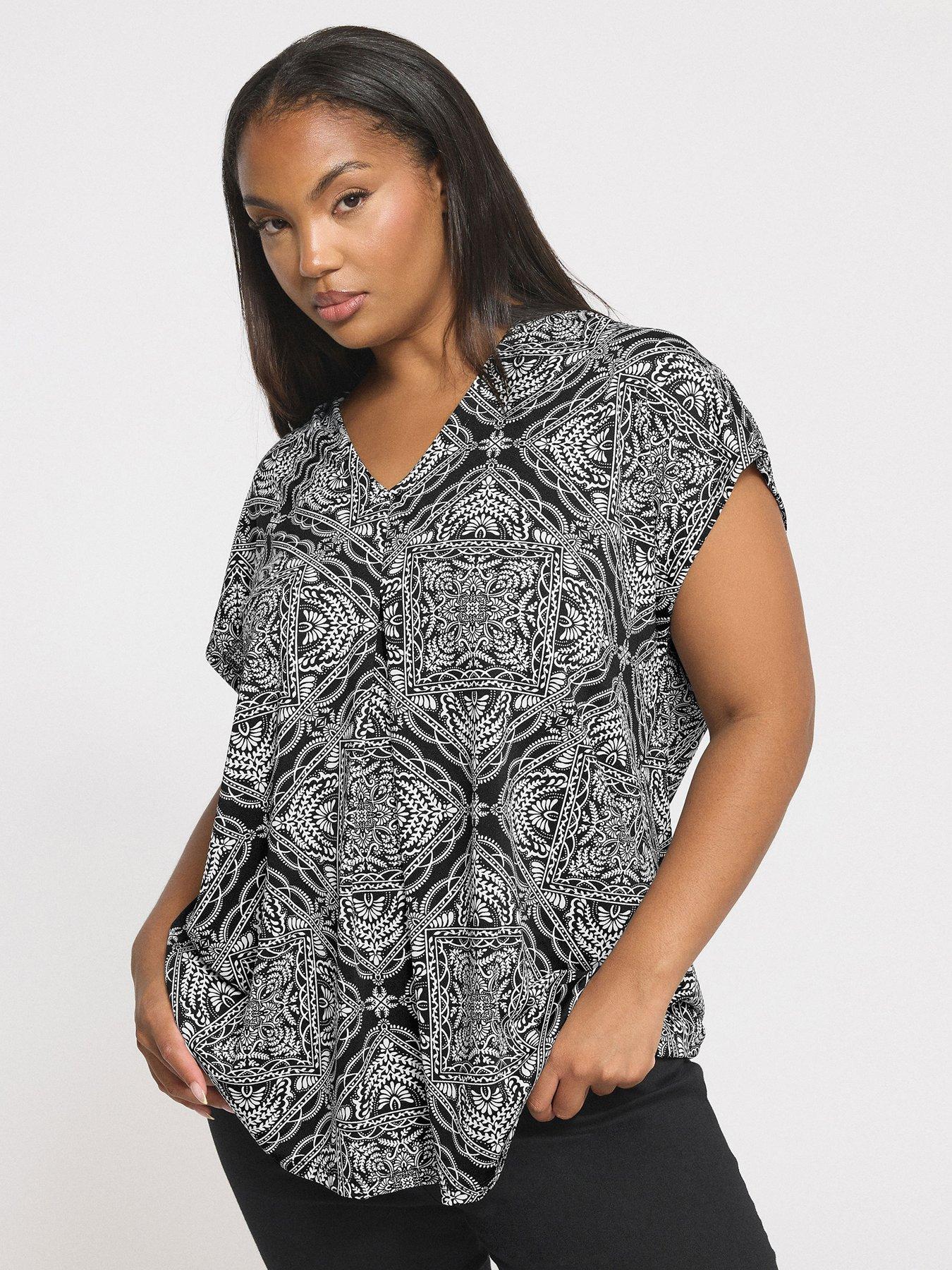 Yours Curve Crepe Pleat Front Top - Black