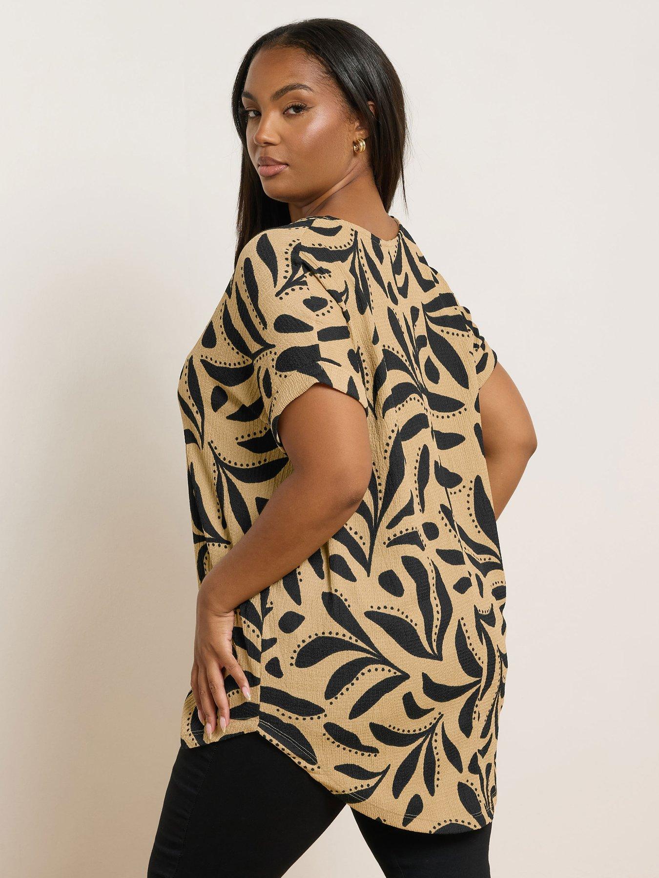 yours-curve-notch-neck-texture-top-naturalstillFront