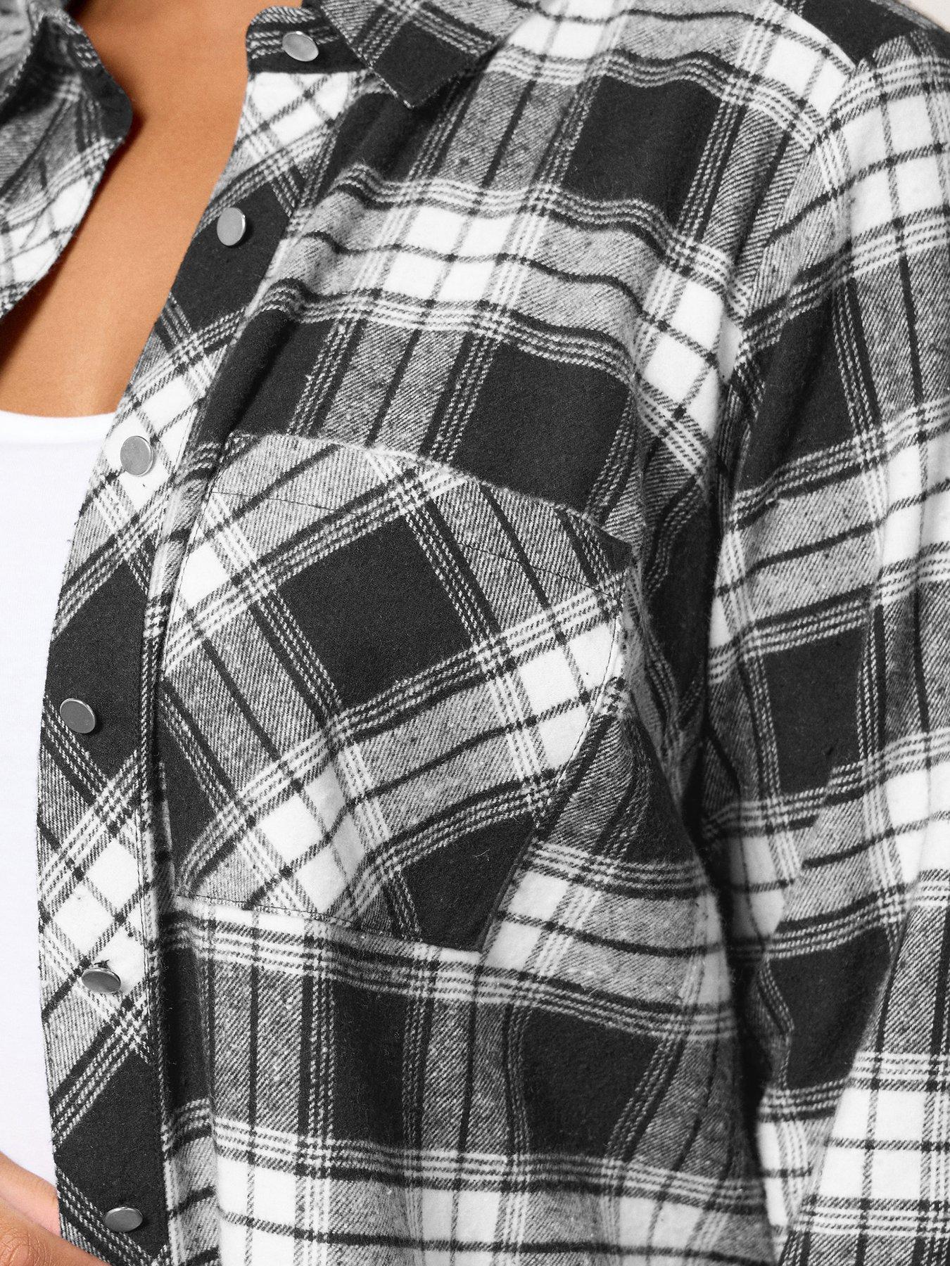 yours-curve-boyfriend-check-shirt-blackoutfit