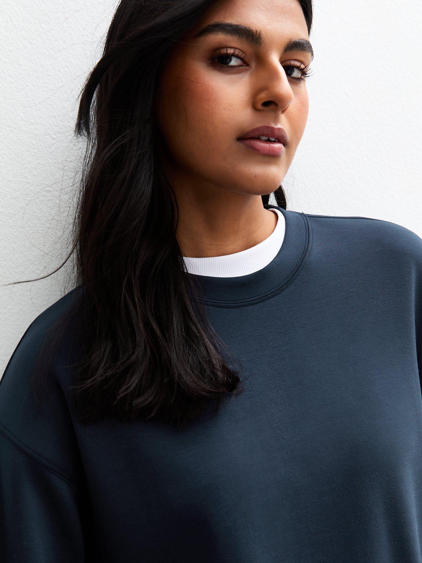 Image 5 of 6 of New Look Navy Premium Oversized Crew Neck Sweatshirt