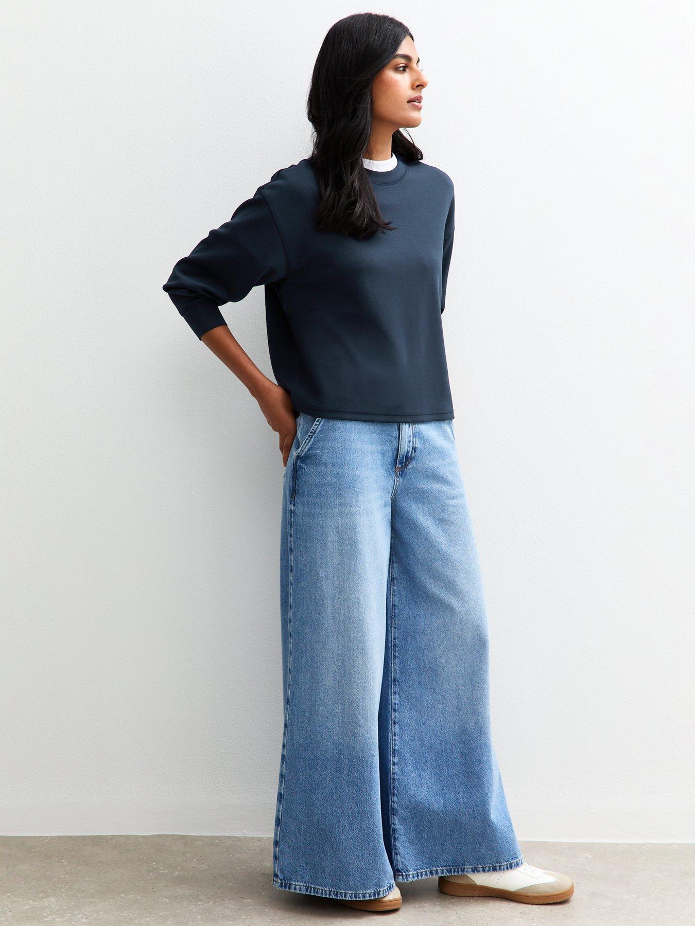 Image 6 of 6 of New Look Navy Premium Oversized Crew Neck Sweatshirt