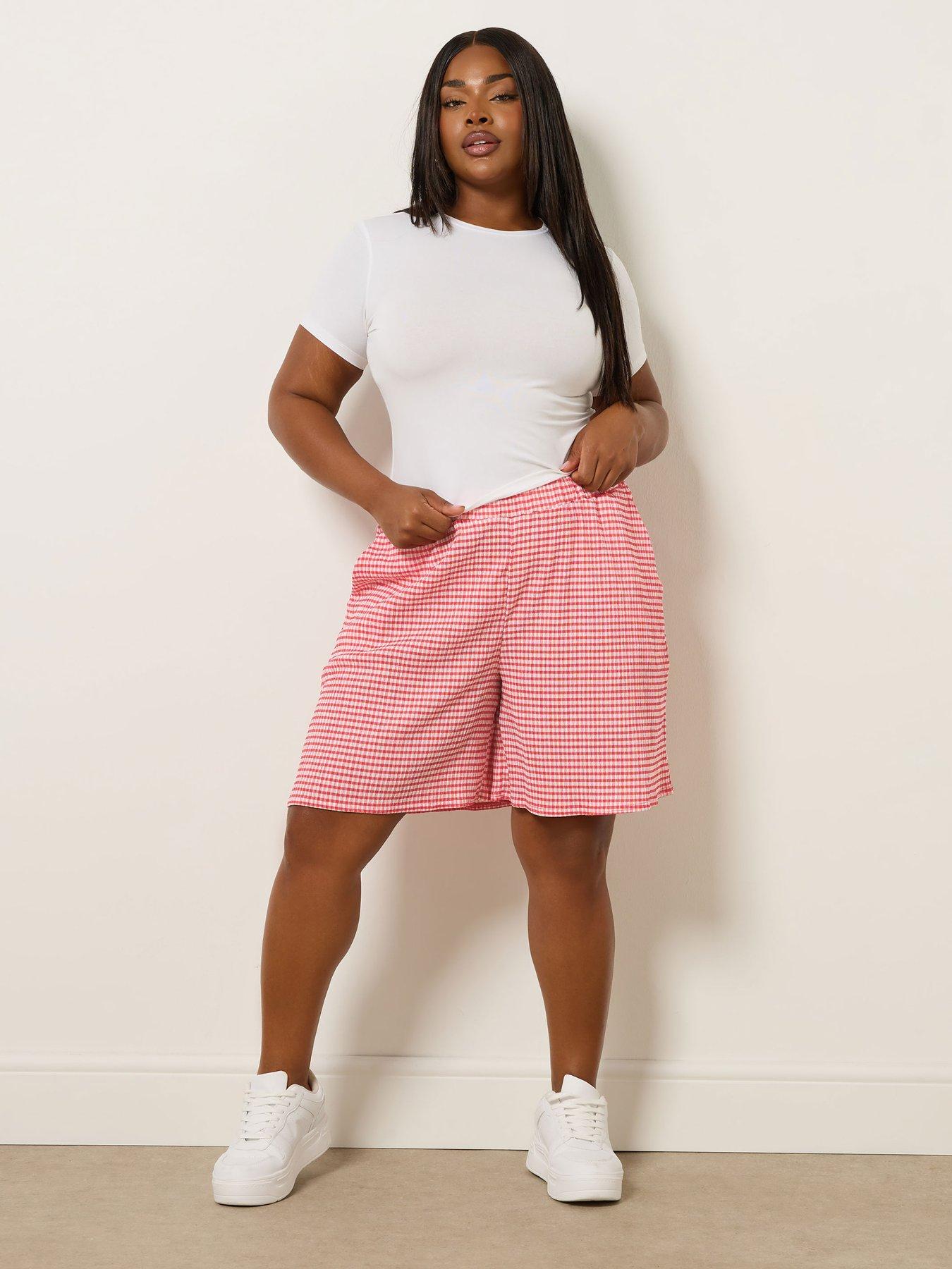 Image 3 of 4 of Yours Curve Gingham Shorts - Red