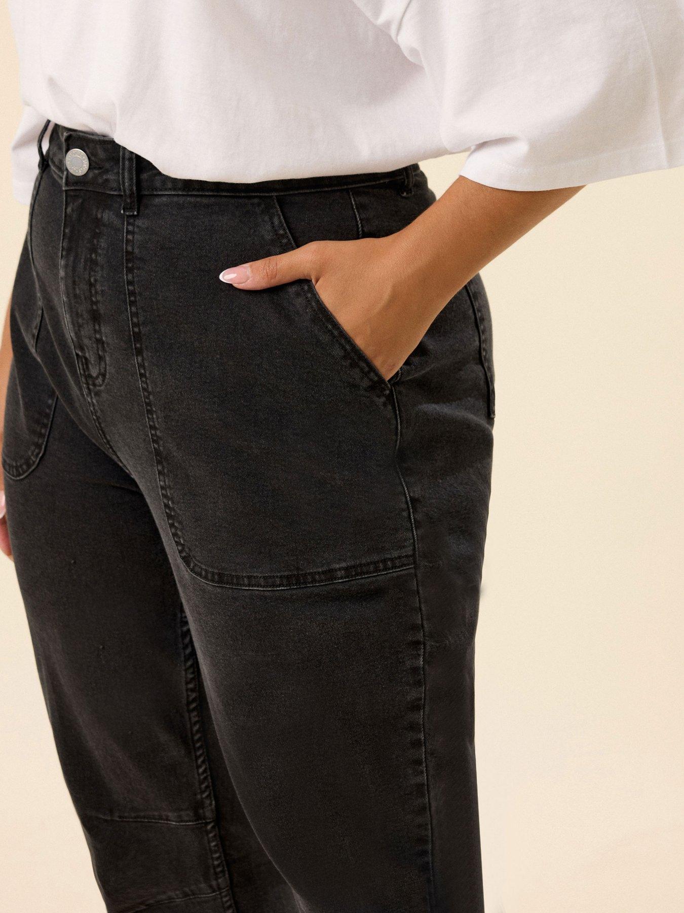 yours-curve-barrel-jogger-jean-blackoutfit