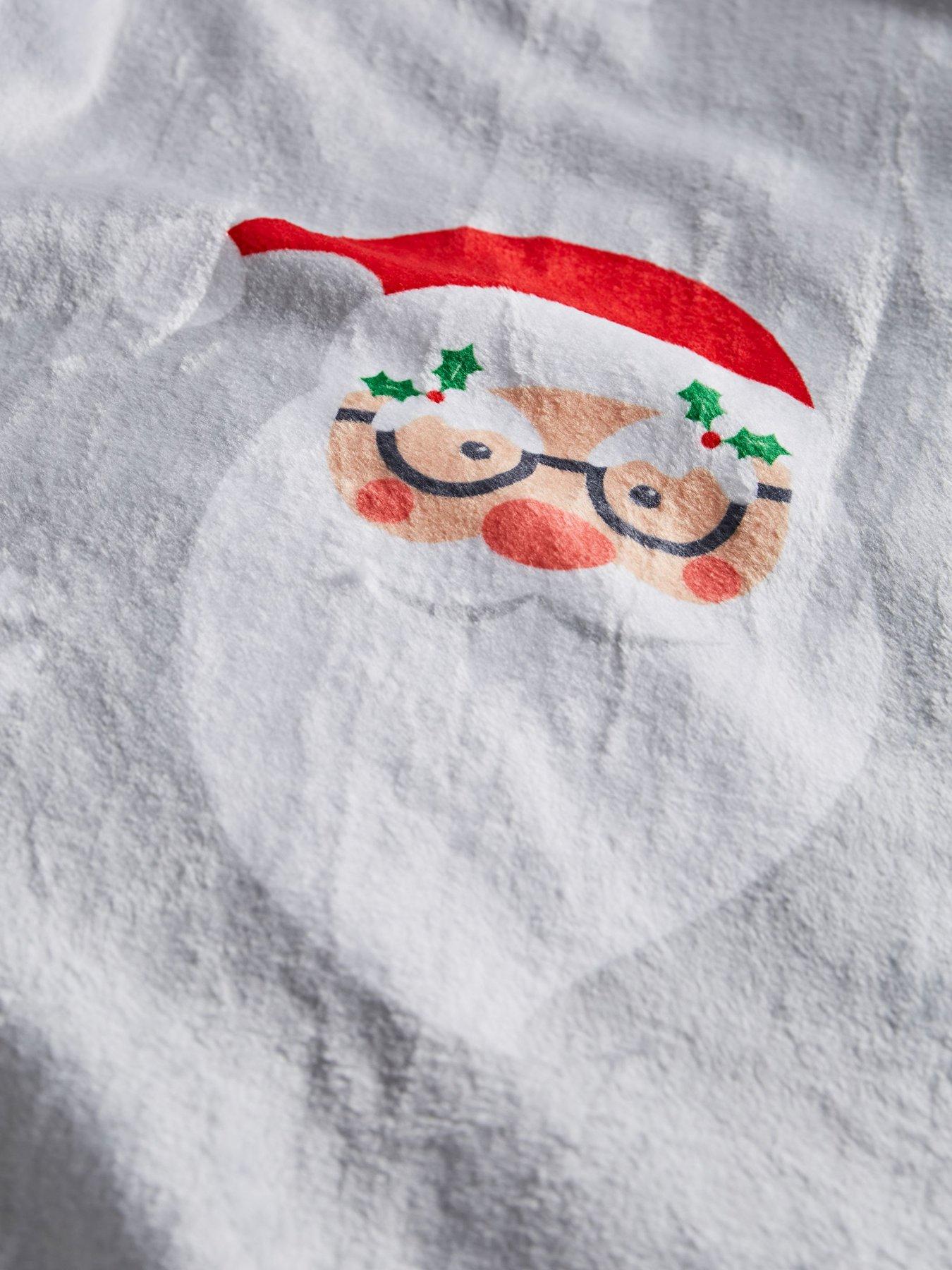 Image 4 of 5 of Catherine Lansfield Christmas Santa Spec-tacular Throw- 130x170cm