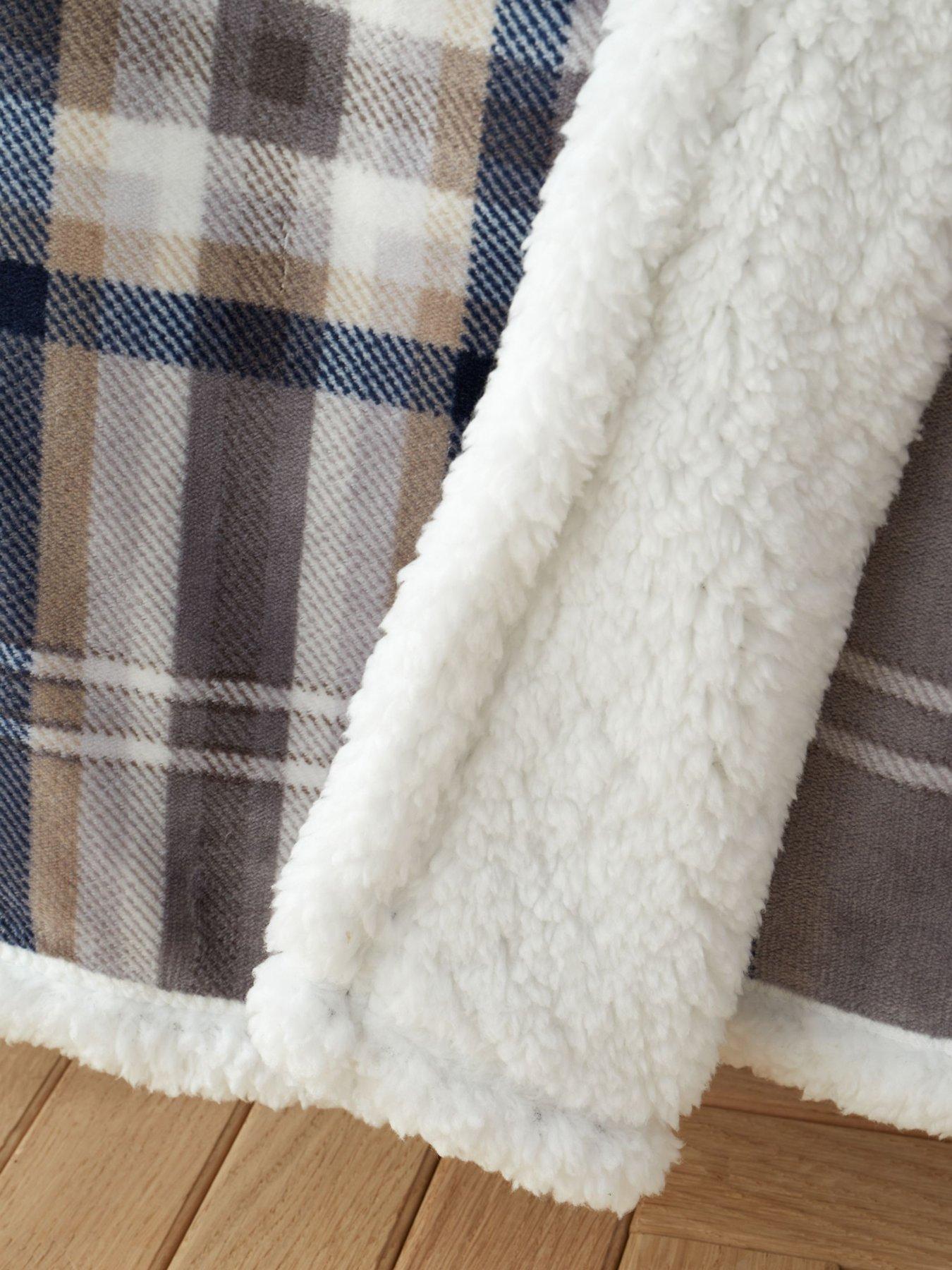 catherine-lansfield-kelso-check-throw--130x170cmoutfit