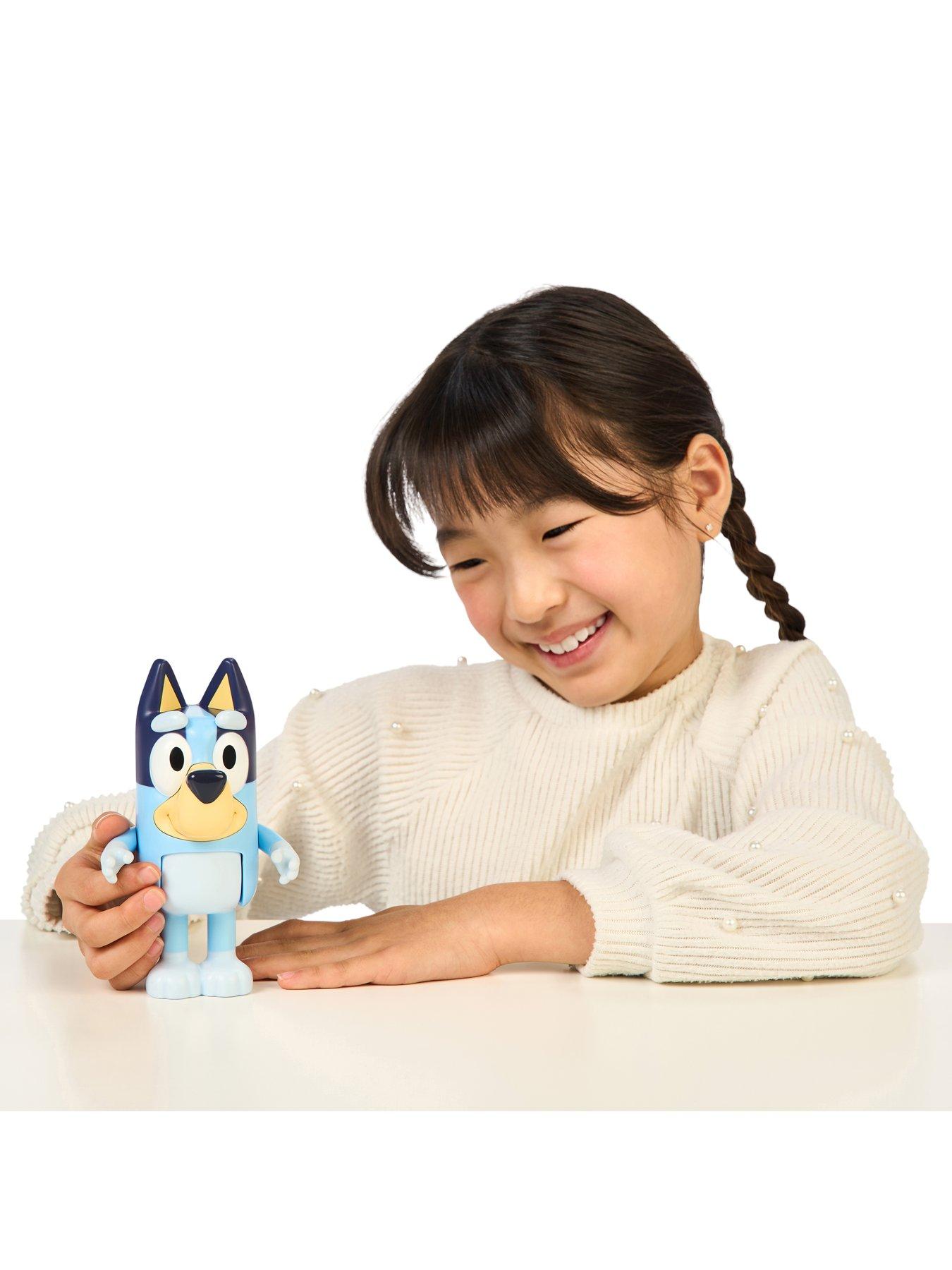 bluey-chat-mates-figure-single-pack-blueystillFront