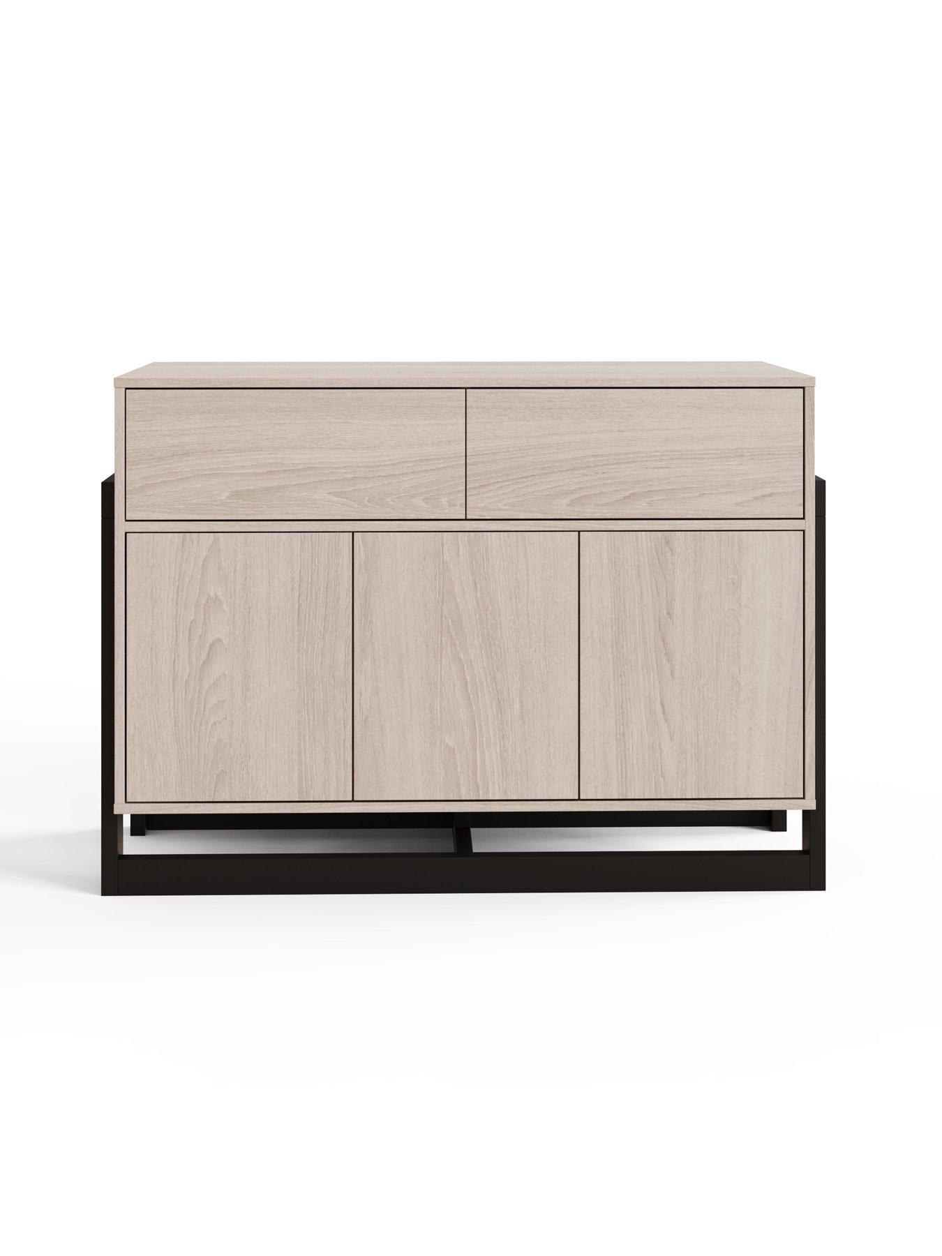gfw-tait-3-door-2-drawer-sideboarddetail