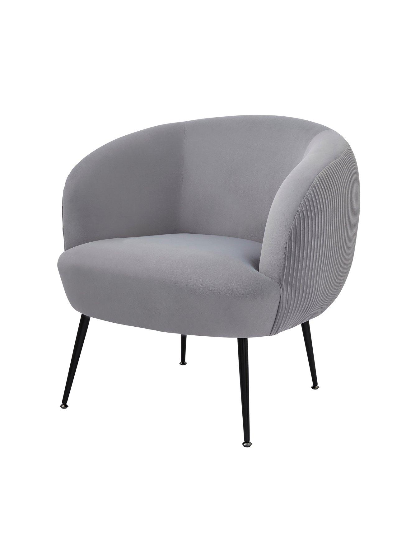 gfw-kamilah-accent-chairoutfit