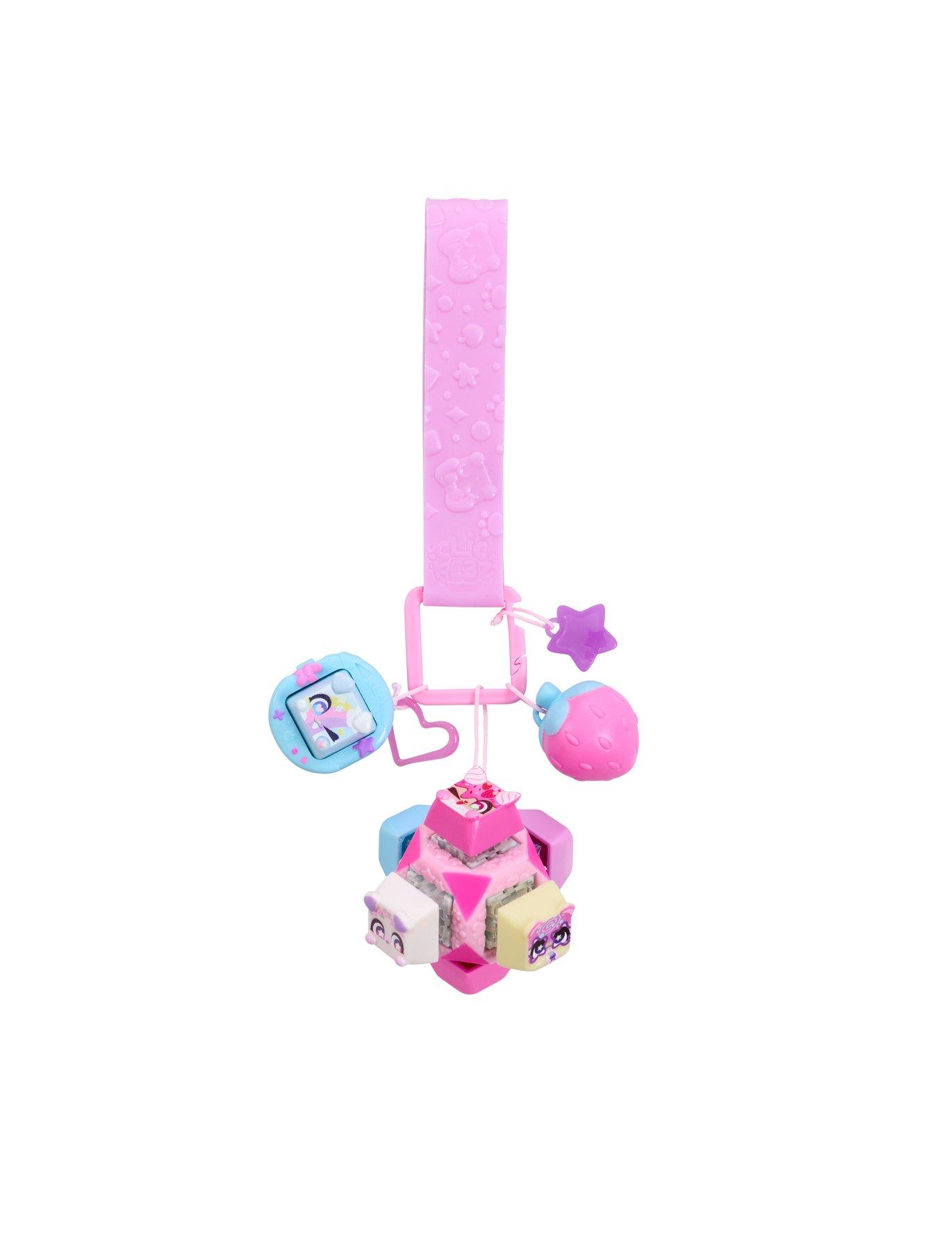 clickeez-clickable-collectables-deluxe-keychainoutfit