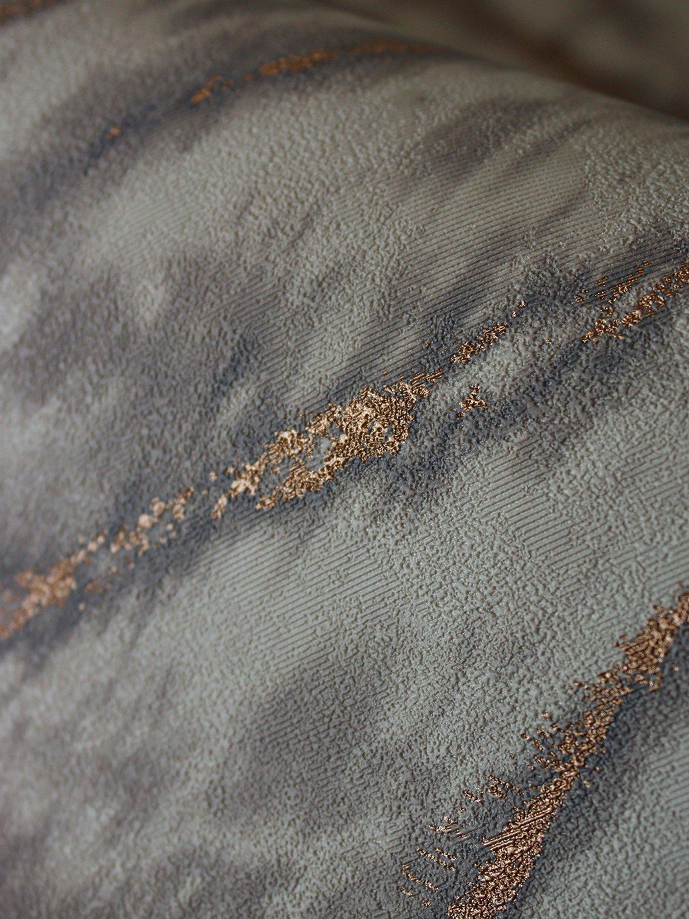 crown-ember-wallpaper-smokedetail