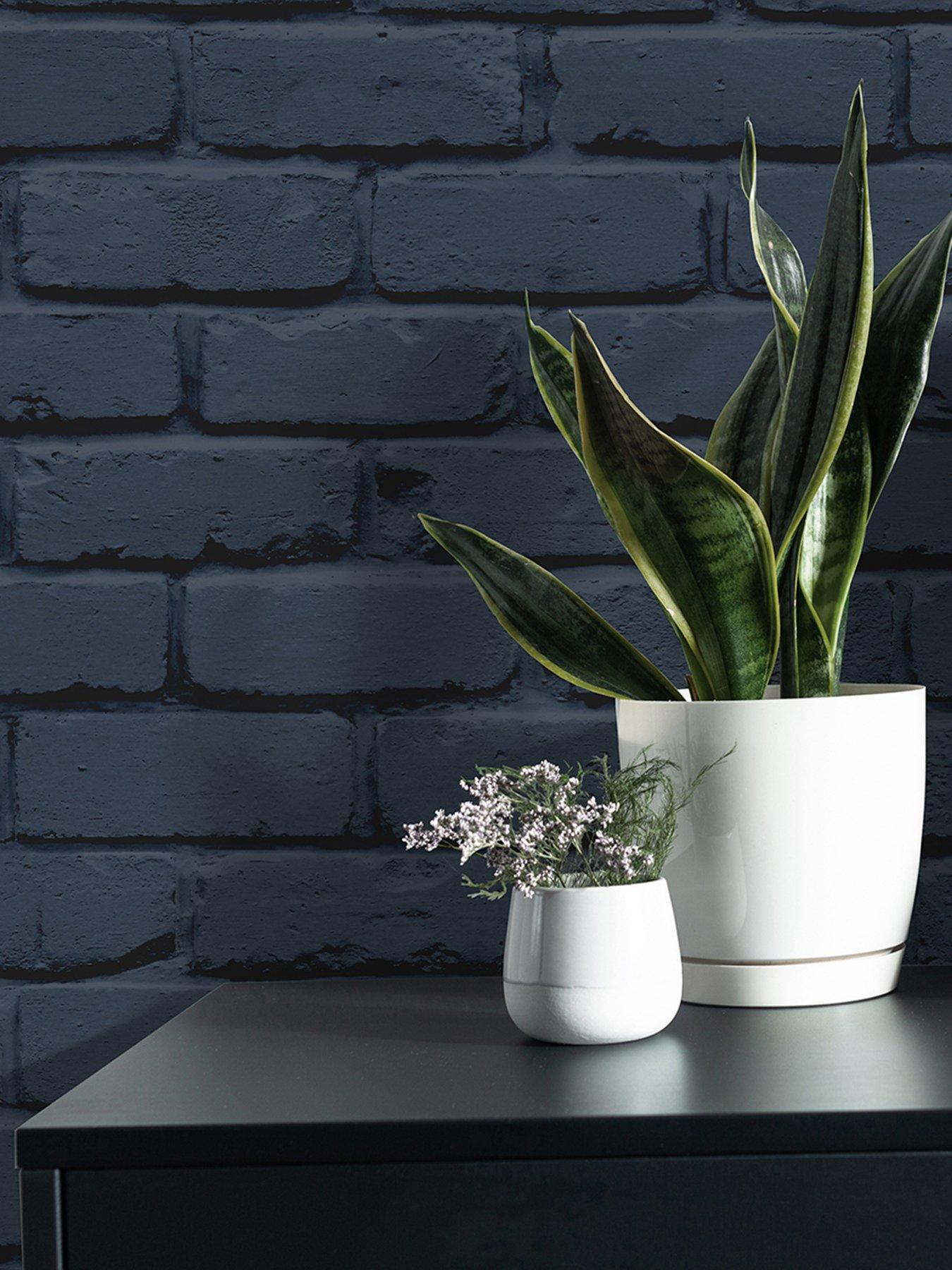 fine-decor-painted-brick-wallpaper-navydetail
