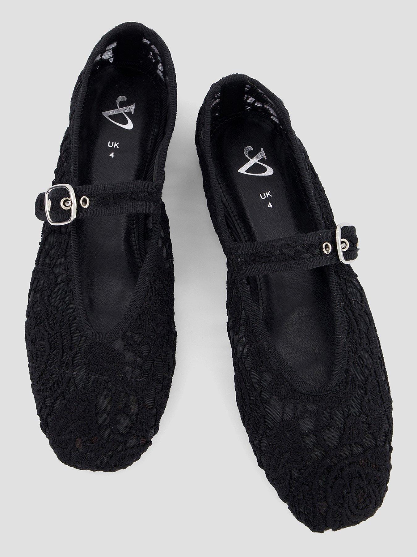 the-very-collection-lace-ballet-flat-shoe-blackoutfit