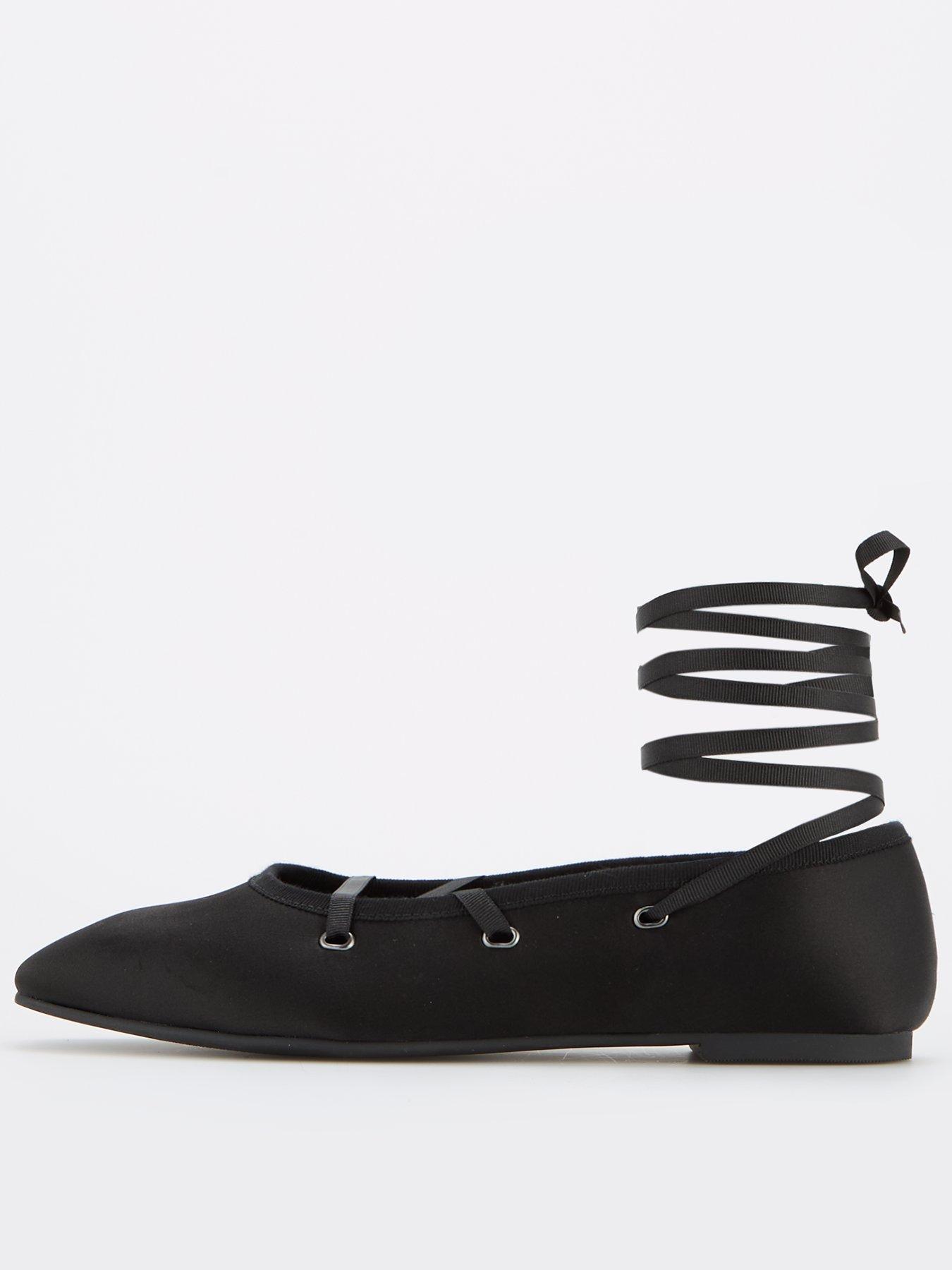 the-very-collection-ghillie-ballet-flat-shoe-blackstillFront
