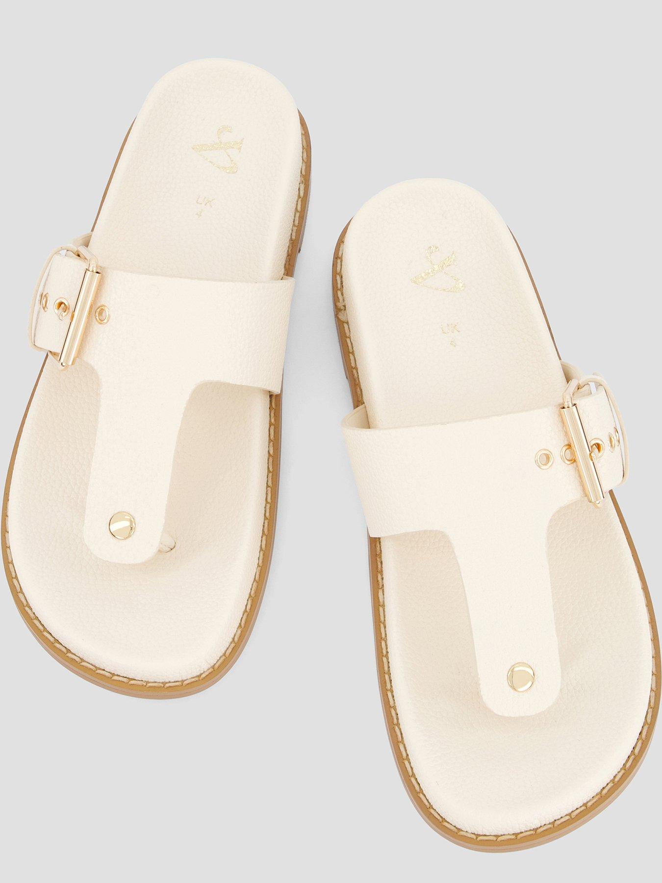the-very-collection-toe-post-footbed-sandal-creamdetail