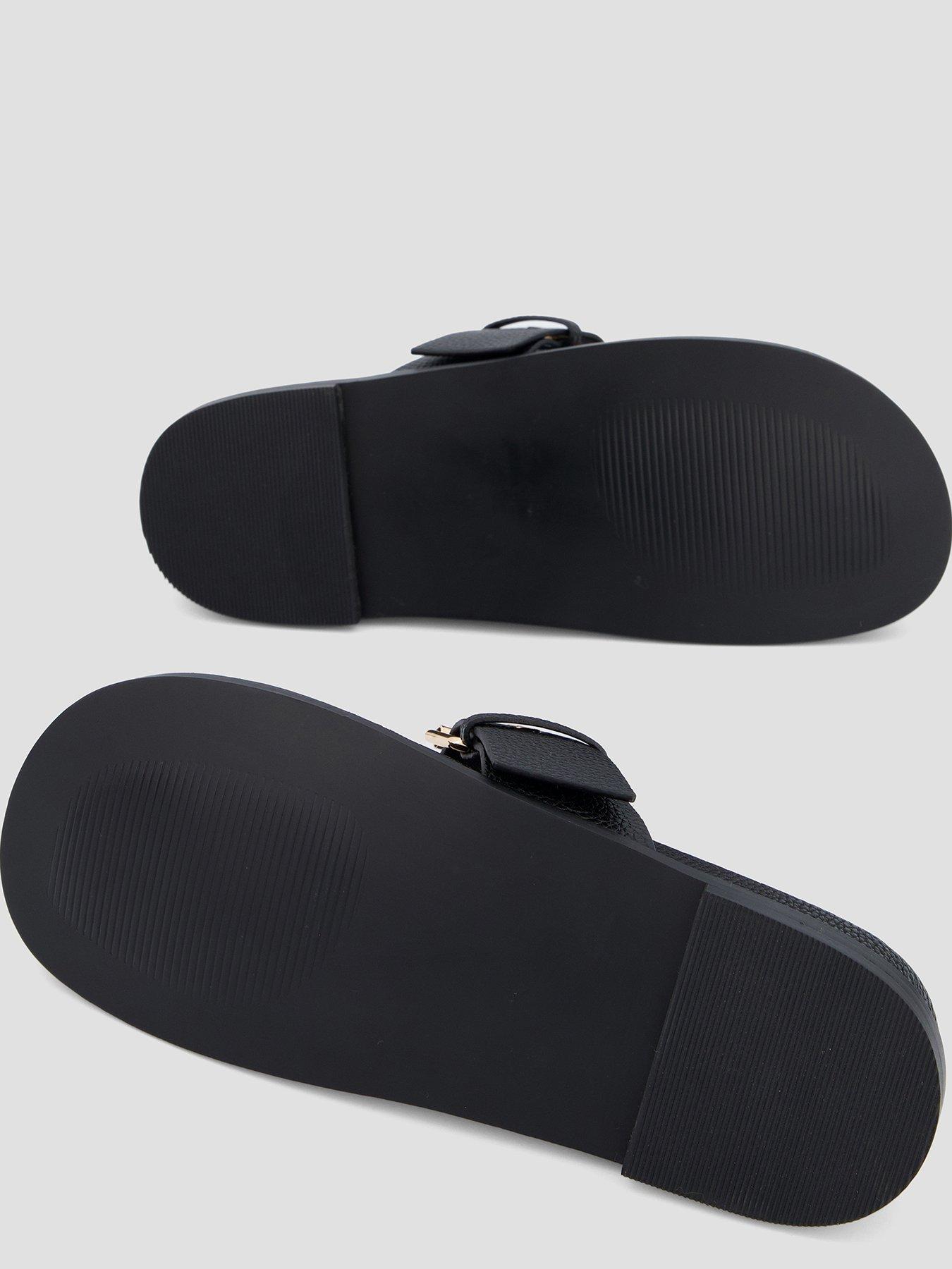 the-very-collection-toe-post-footbed-sandal-blackdetail