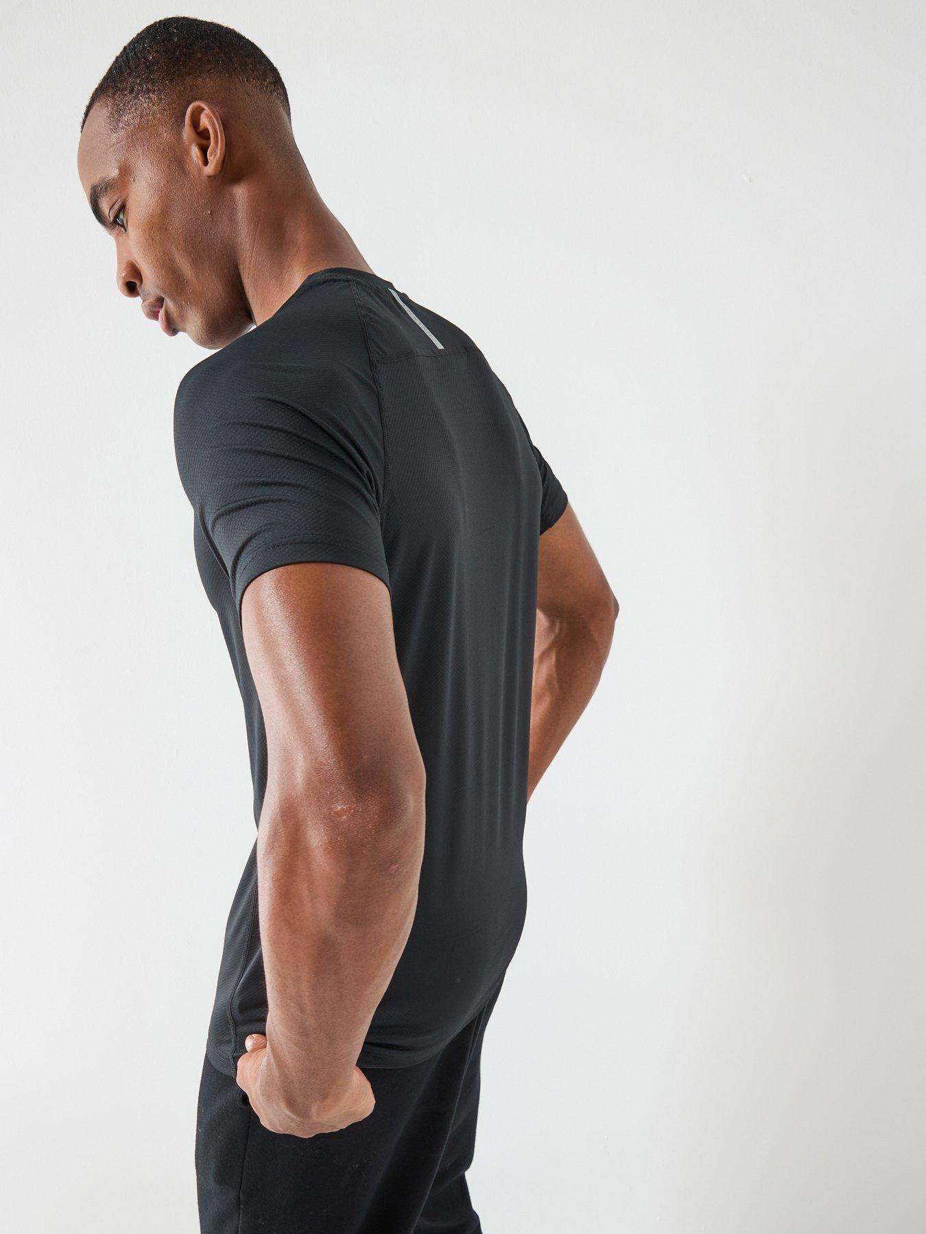 gym-king-mens-energy-linear-t-shirt-blackstillFront