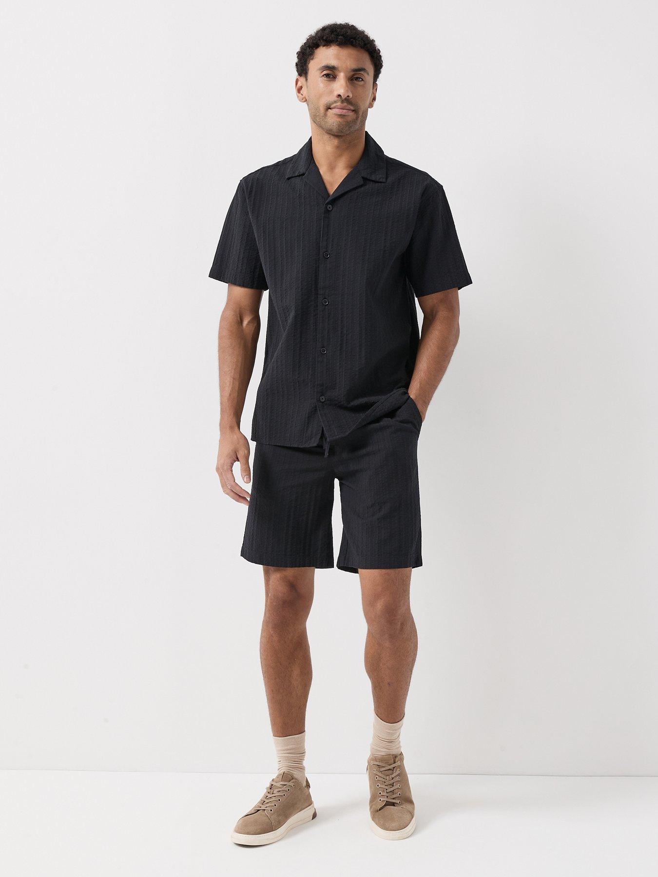 Image 3 of 6 of Jack & Jones Tyson Textured Resort Short Sleeve Shirt - Black