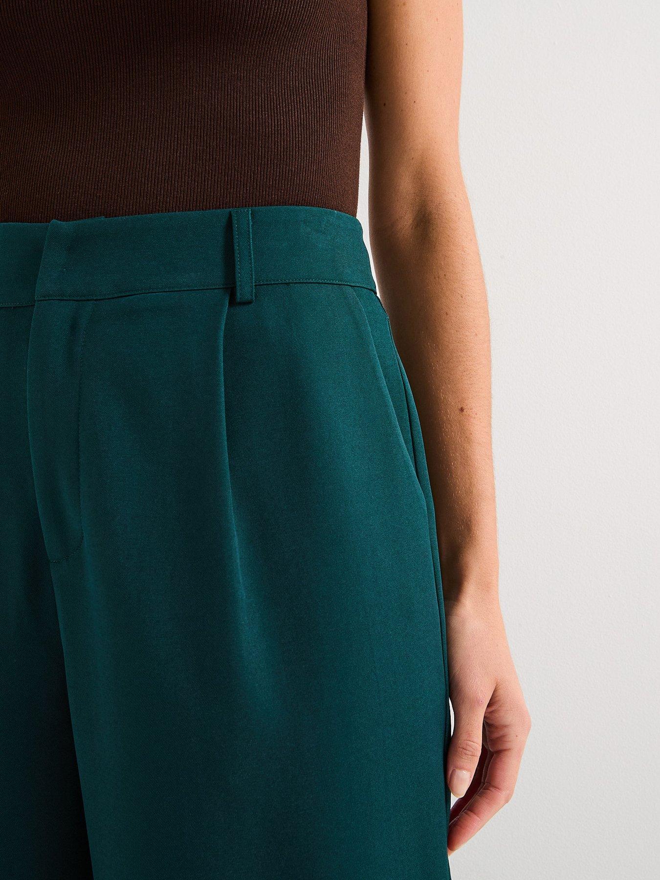 style-cheat-wide-leg-trousers-greendetail