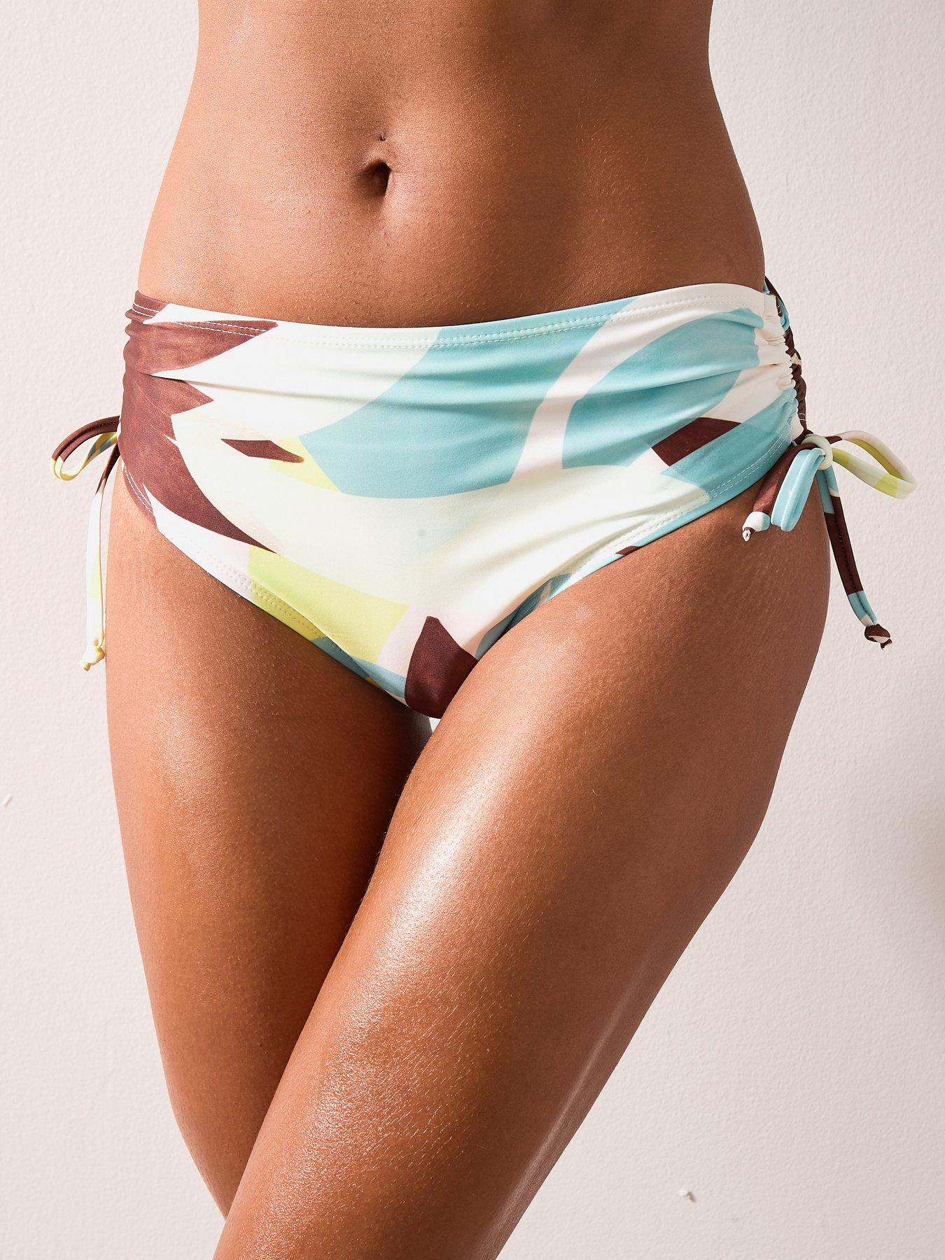 the-very-collection-floral-print-bikini-briefoutfit