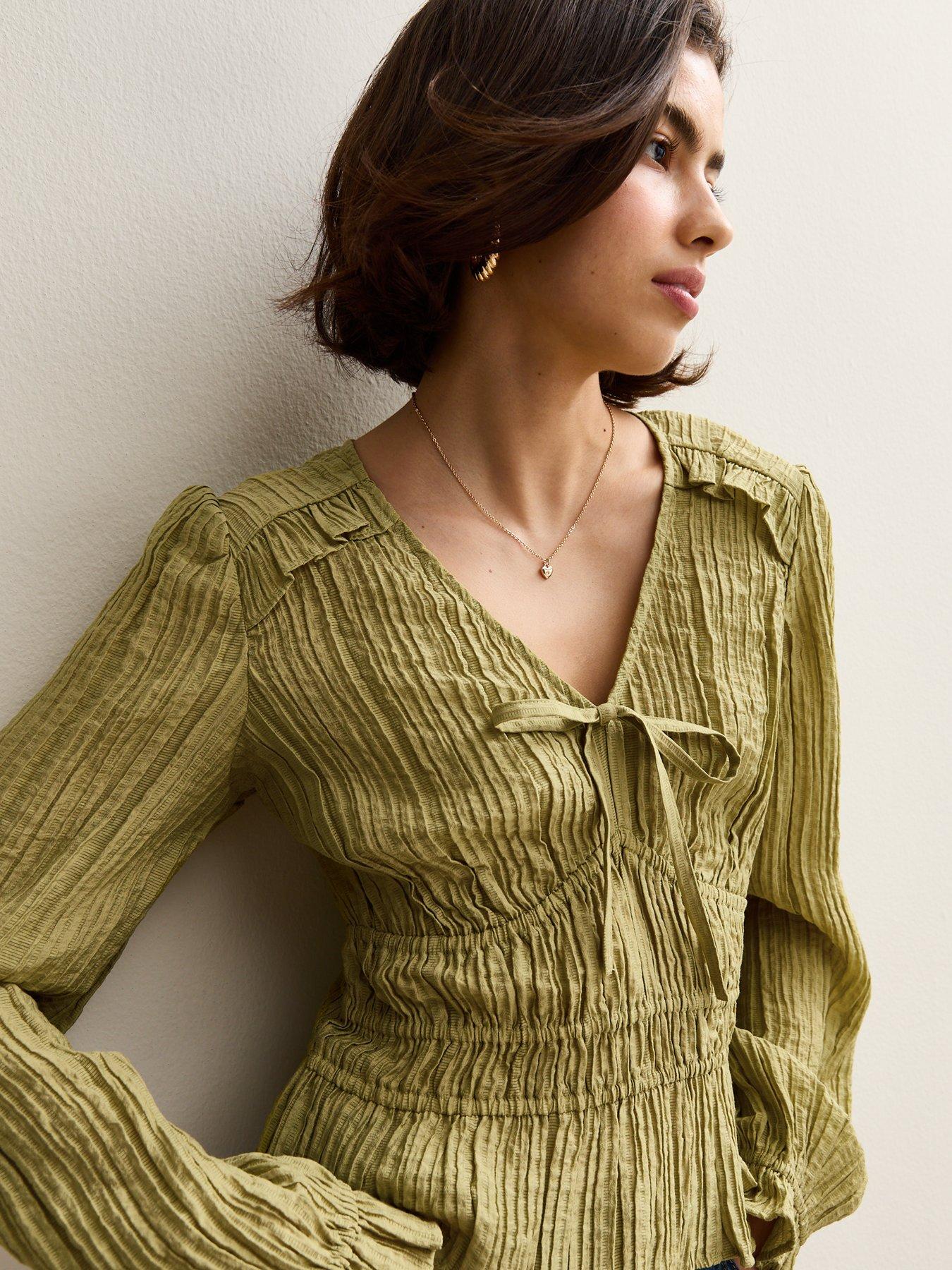 new-look-textured-v-neck-top-greenoutfit