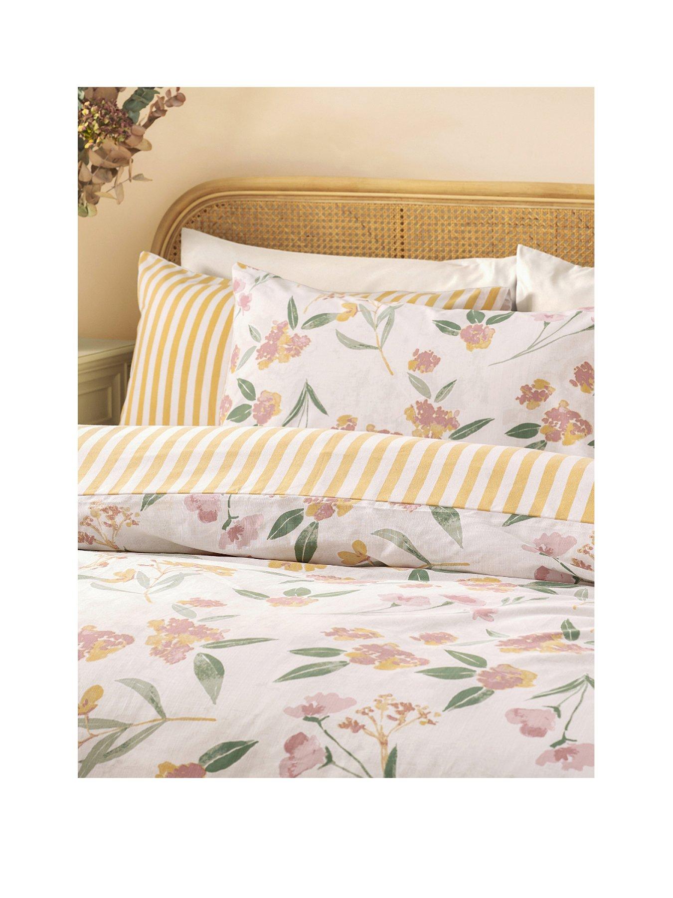 Image 2 of 3 of Wylder Betsie Super King Duvet Set Yellow