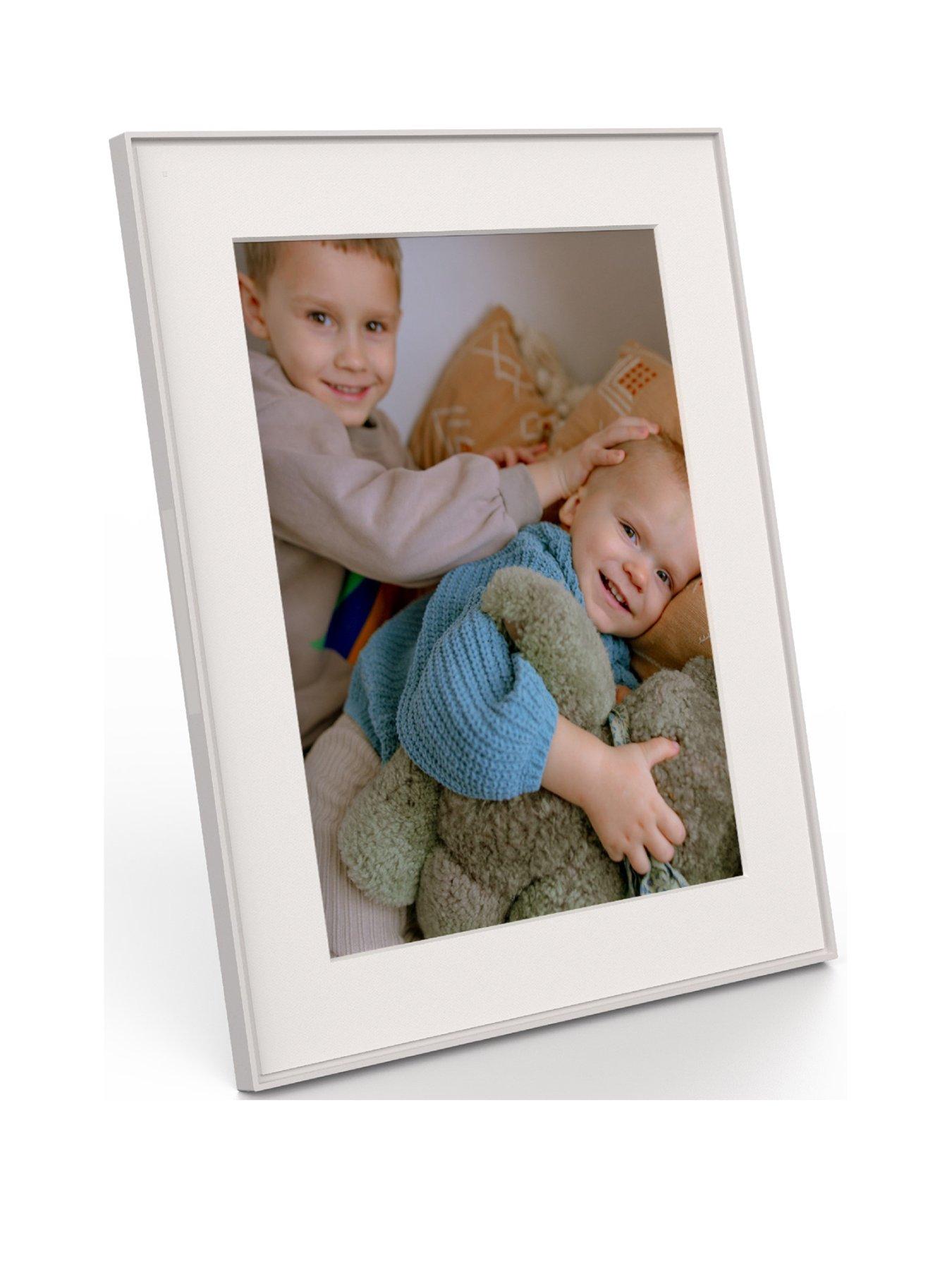 aura-walden-clay-digital-photo-framestillFront