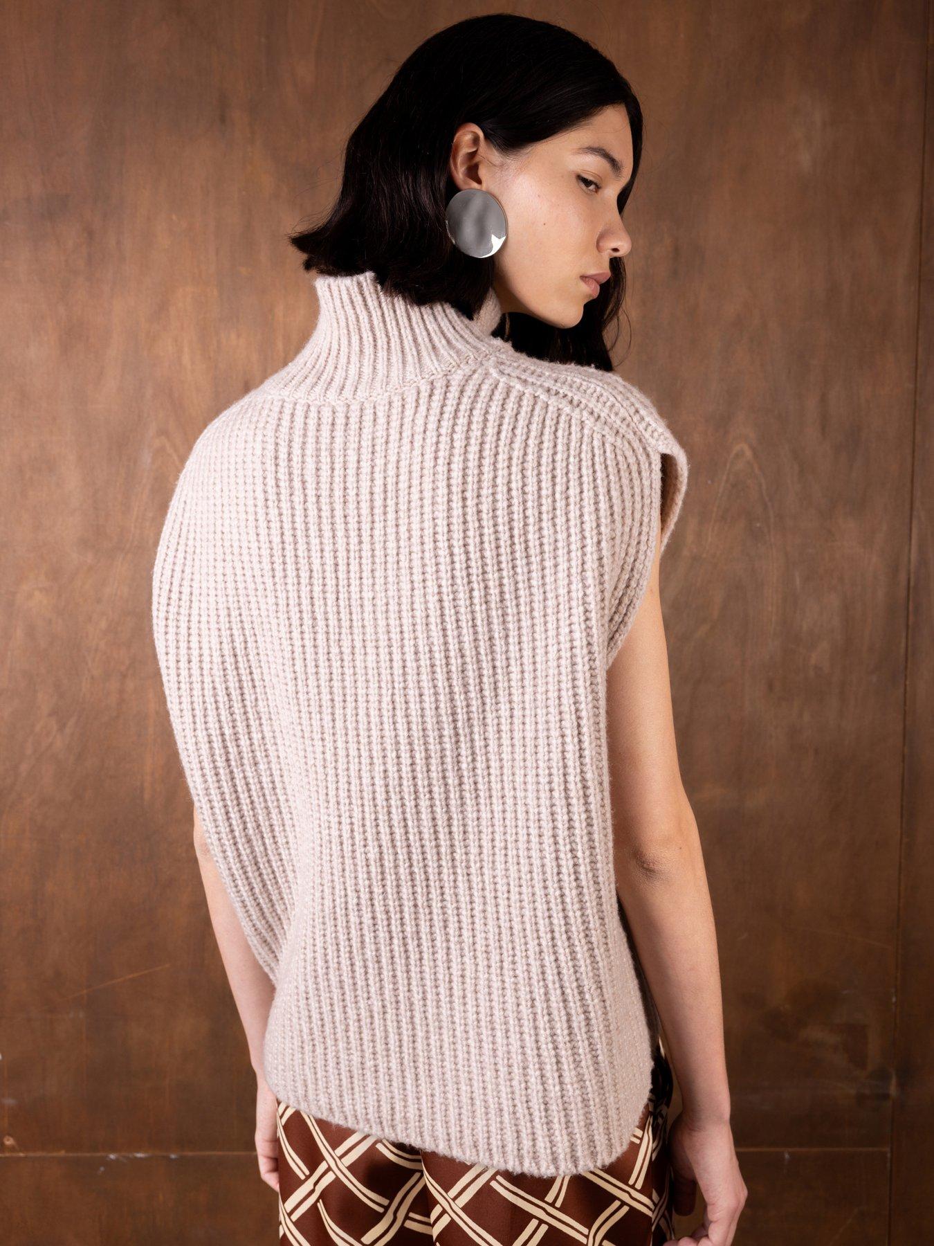 Image 2 of 4 of Vi.ve.re Elize Knitted Tabard - Oatmeal