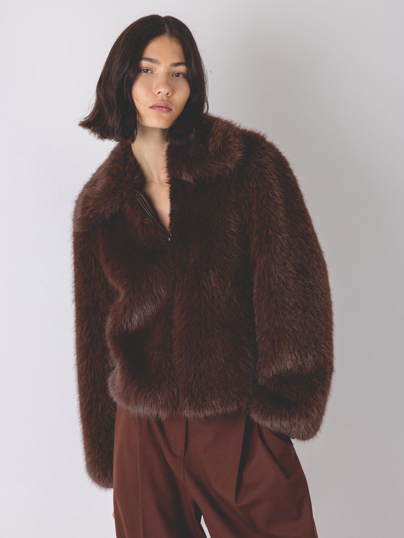 Vi.ve.re Indie Short Hair Jacket - Brown