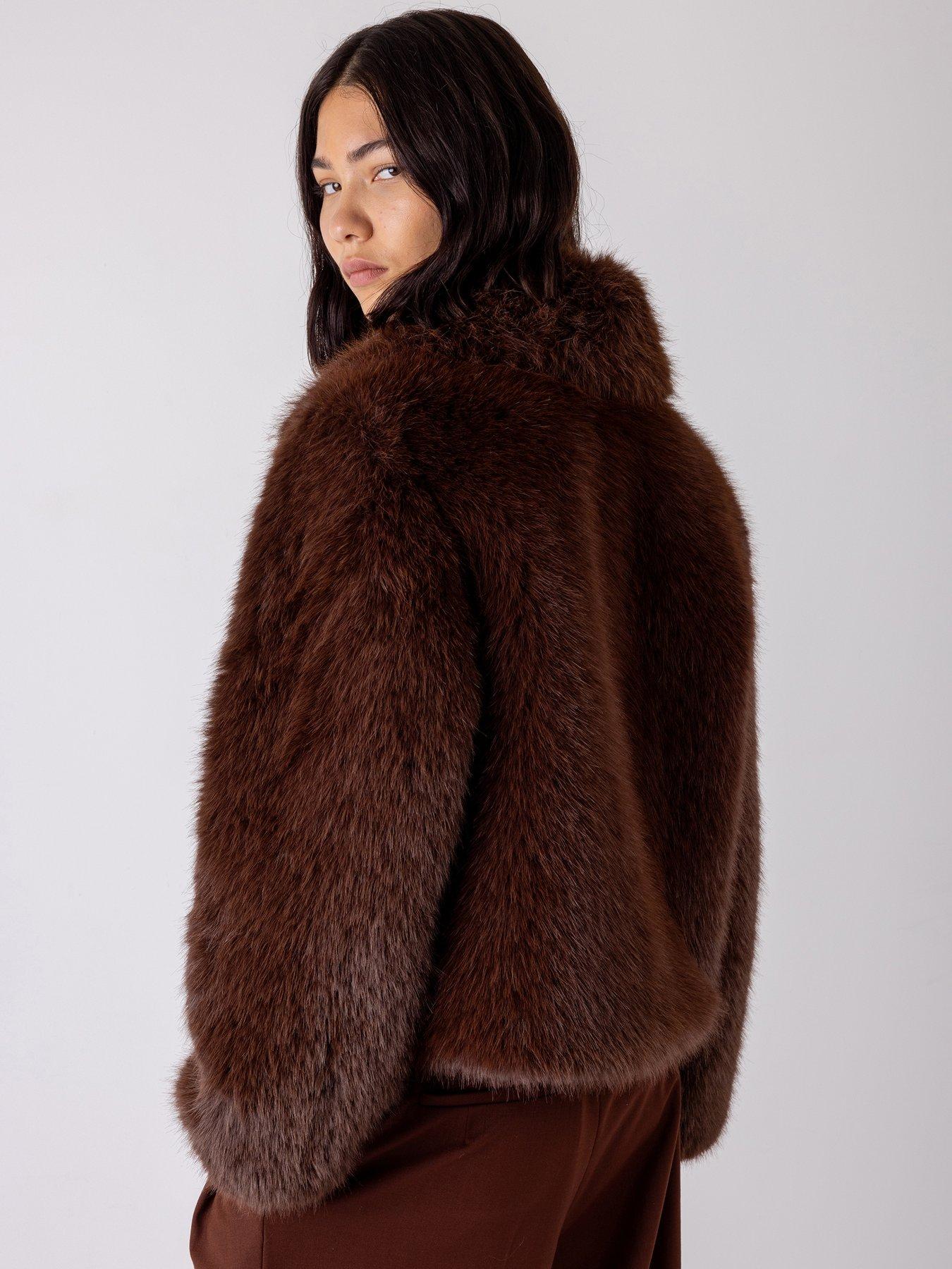 vivere-indie-short-hair-jacket-brownstillFront