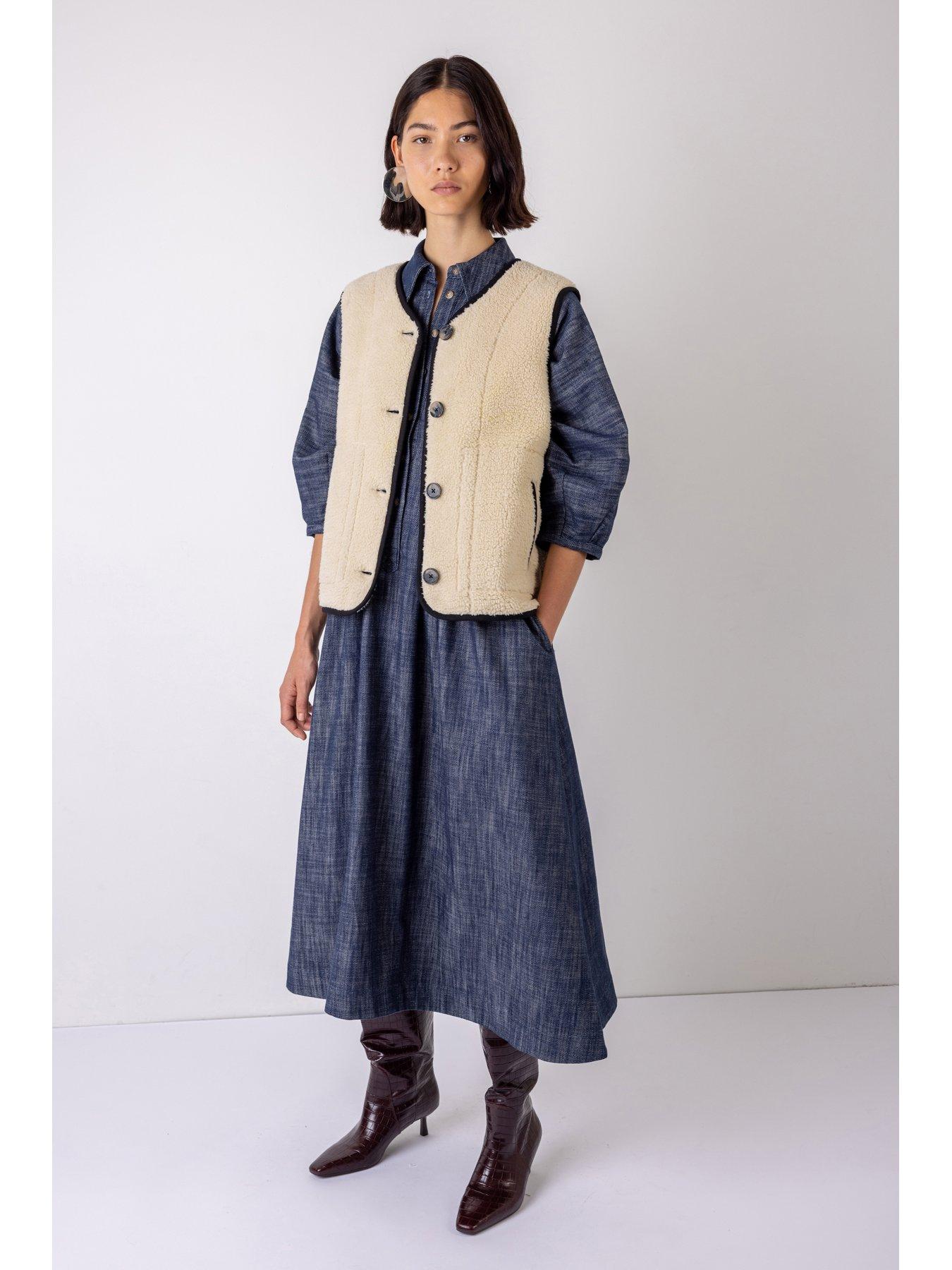 vivere-daisy-borg-waistcoat-ecrublackfront