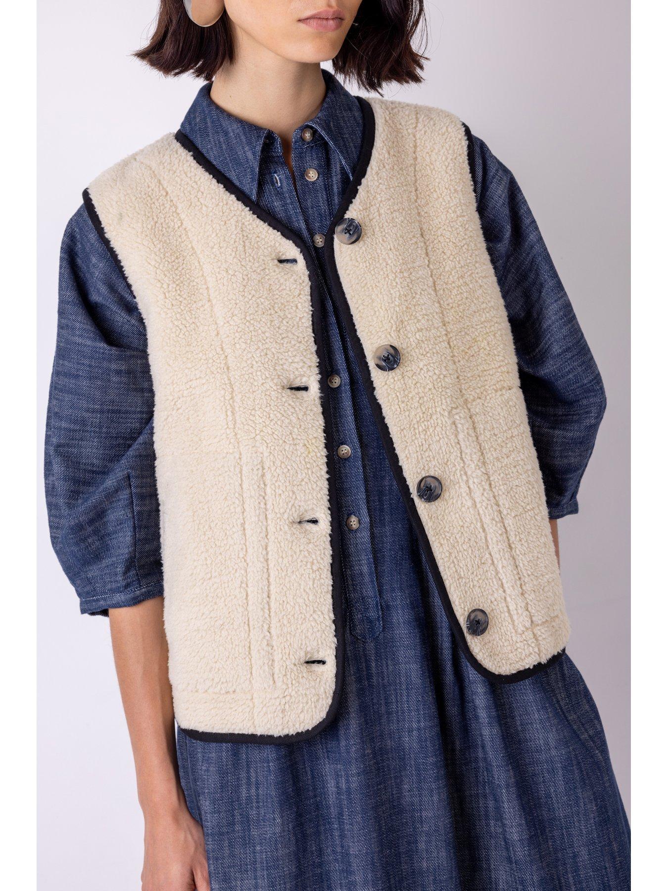 vivere-daisy-borg-waistcoat-ecrublackback