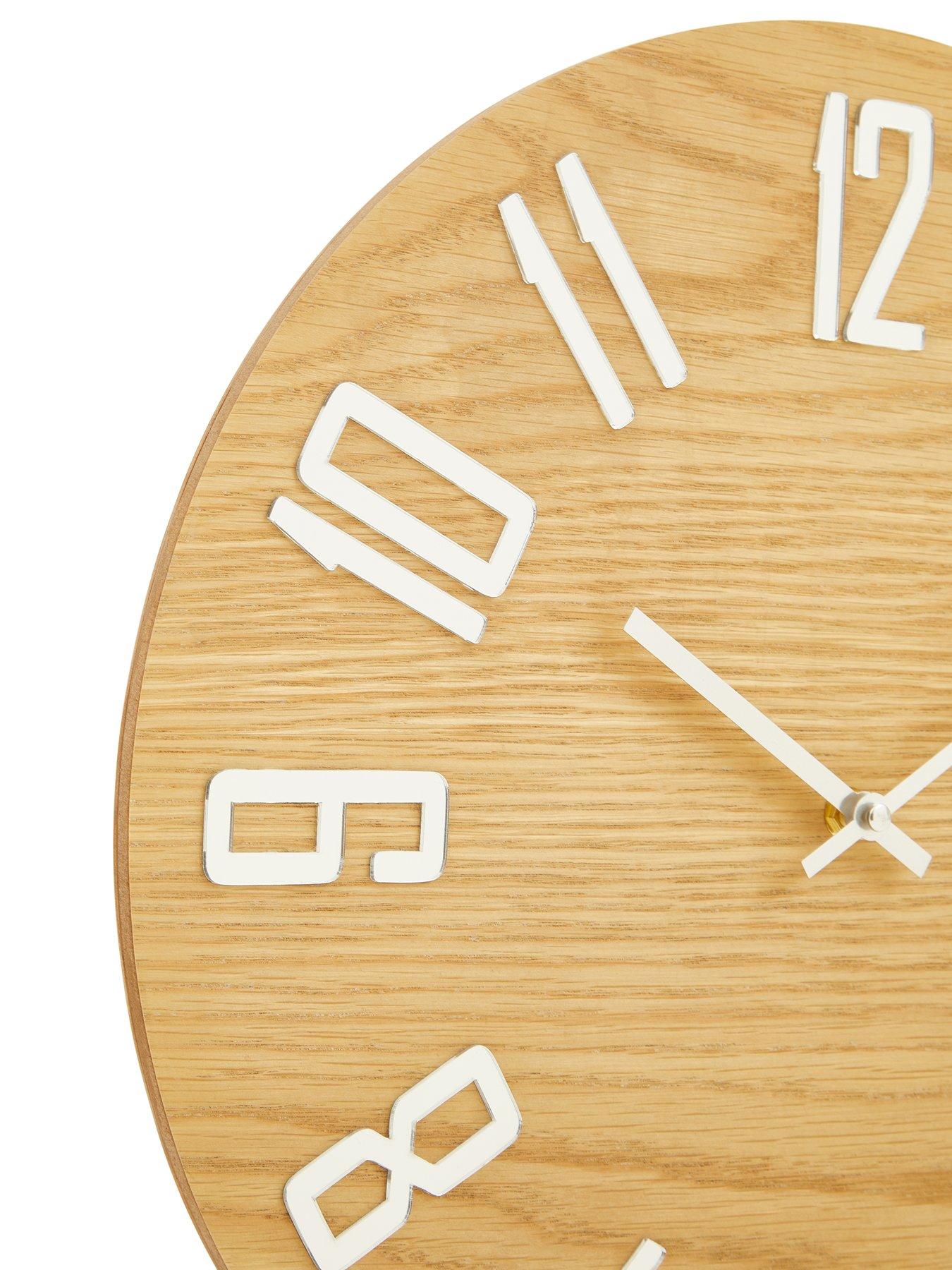 interiors-by-premier-vitus-natural-wood-effect-wall-clockoutfit