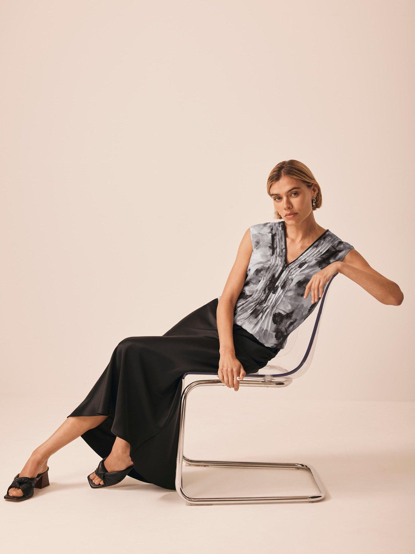 Mint Velvet Abstract Print Zip Top - Grey