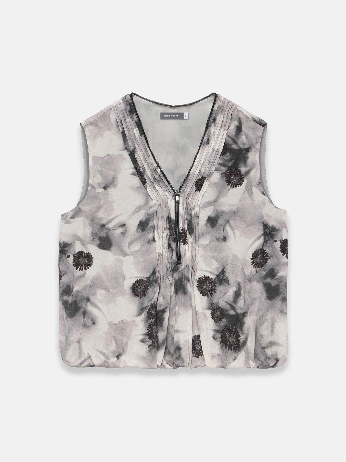 mint-velvet-abstract-print-zip-top-greydetail