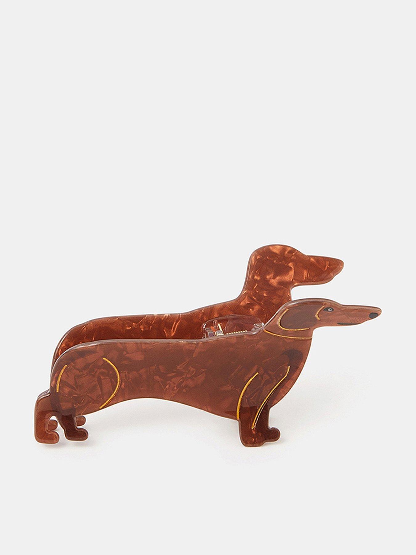 accessorize-sausage-dog-claw-clip-creamfront