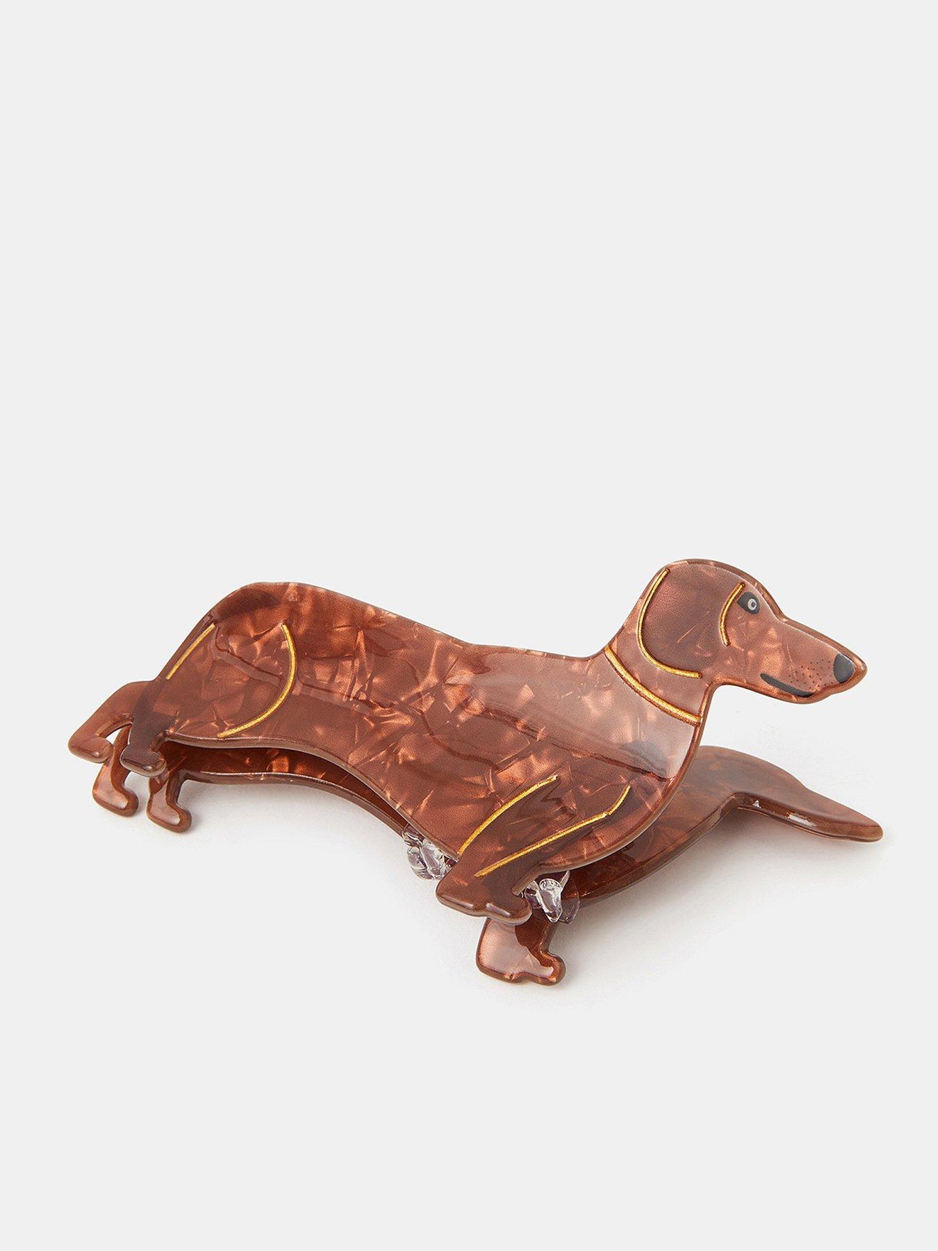 accessorize-sausage-dog-claw-clip-creamback
