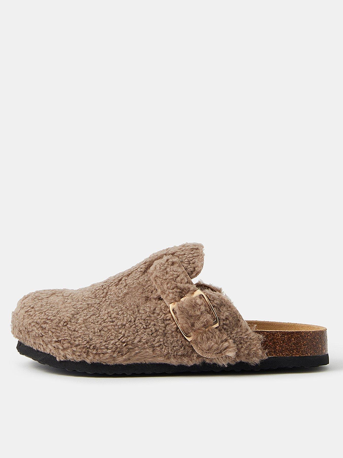 accessorize-borg-clog-slippers-cream