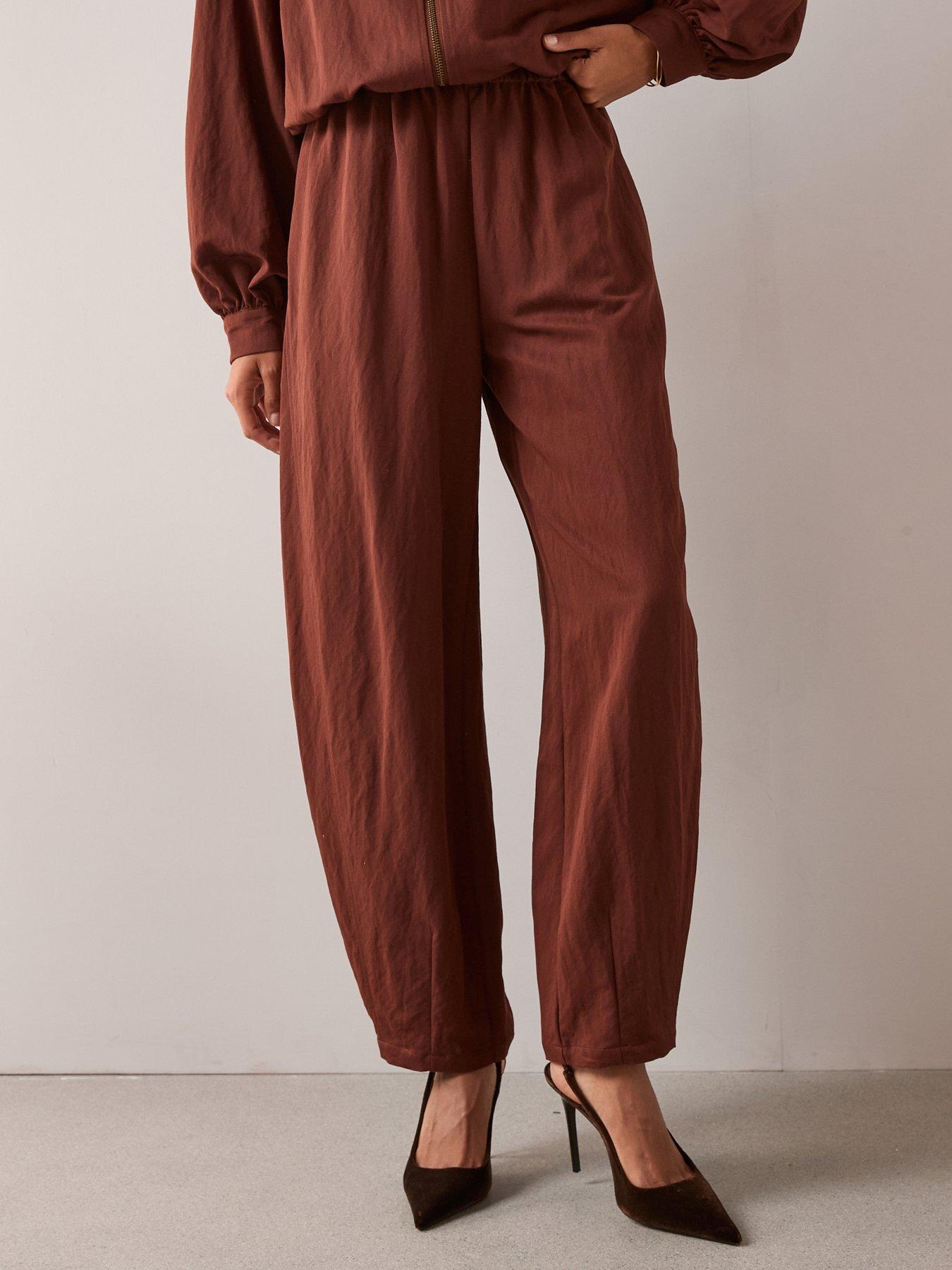 Image 1 of 6 of The Very Collection Barrel Co-Ord Jogger - Brown